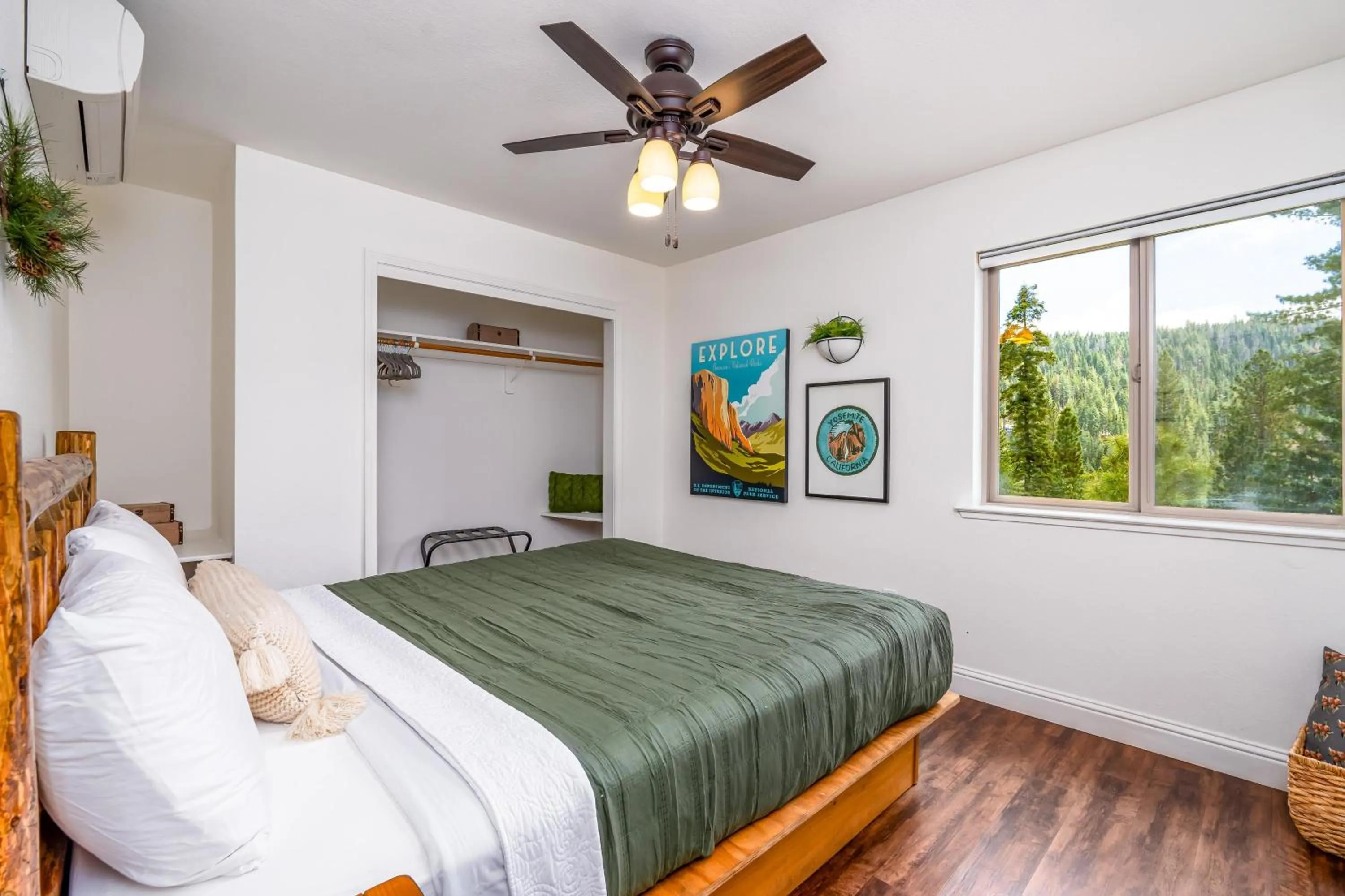 Bed in Yosemite Summit & Little Summit