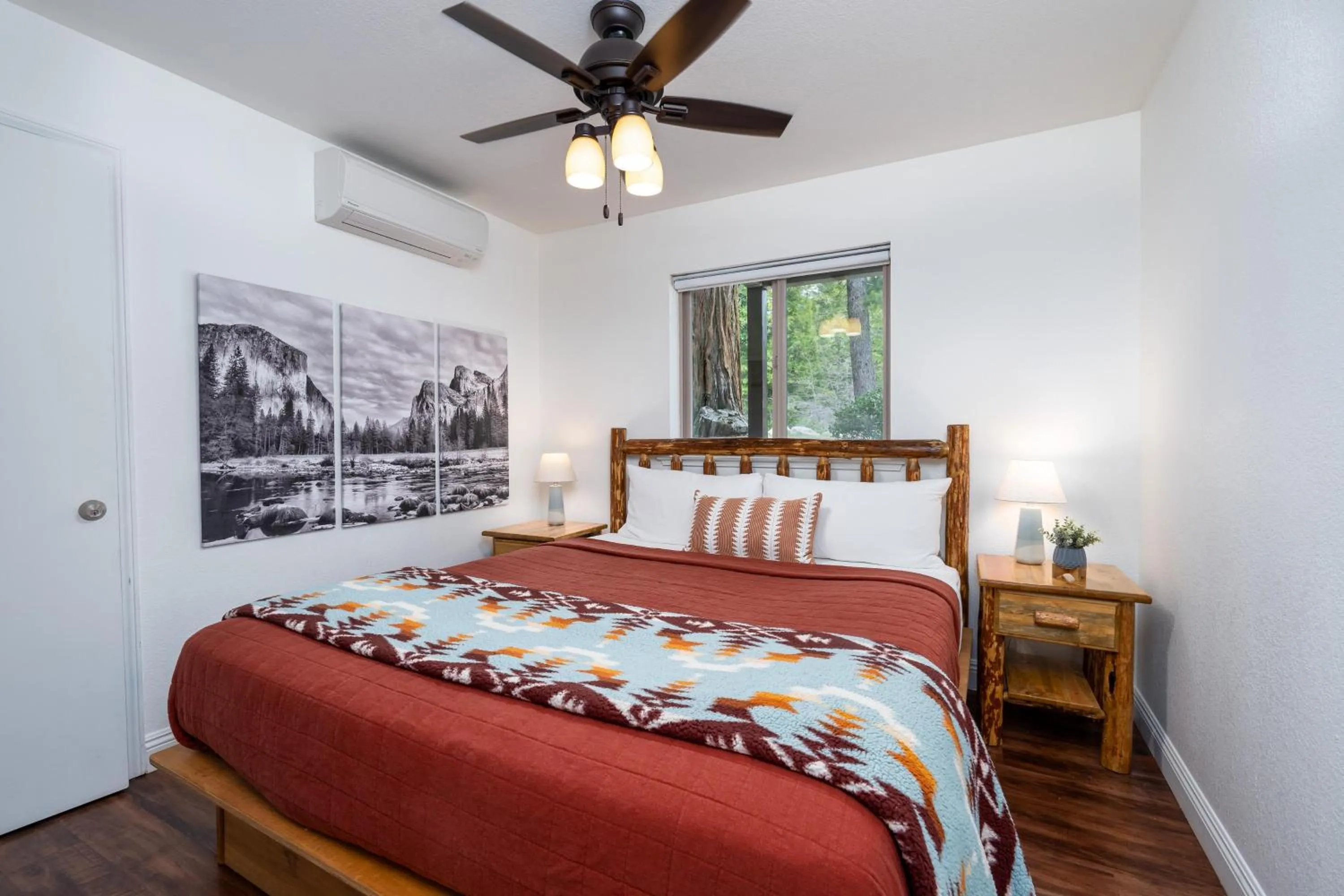 Bed in Yosemite Summit & Little Summit