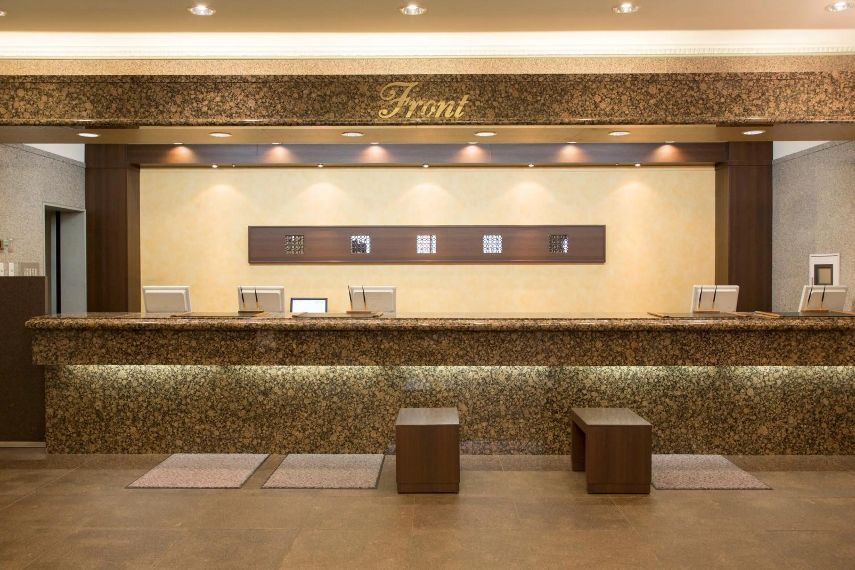 Lobby or reception in Premier Hotel -CABIN- Asahikawa