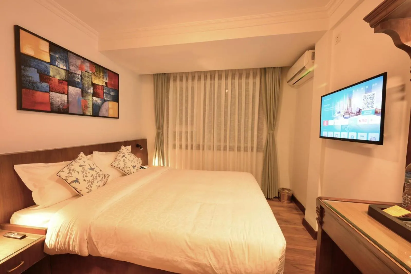 Bed in Gallery Park Hotel