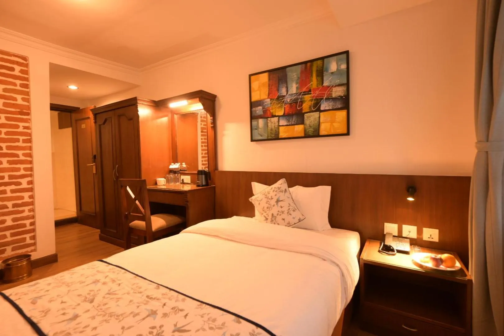 Bed in Gallery Park Hotel