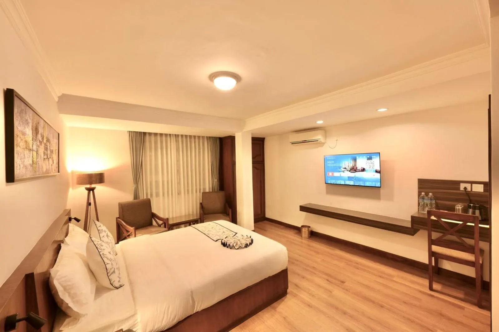 Bed in Gallery Park Hotel