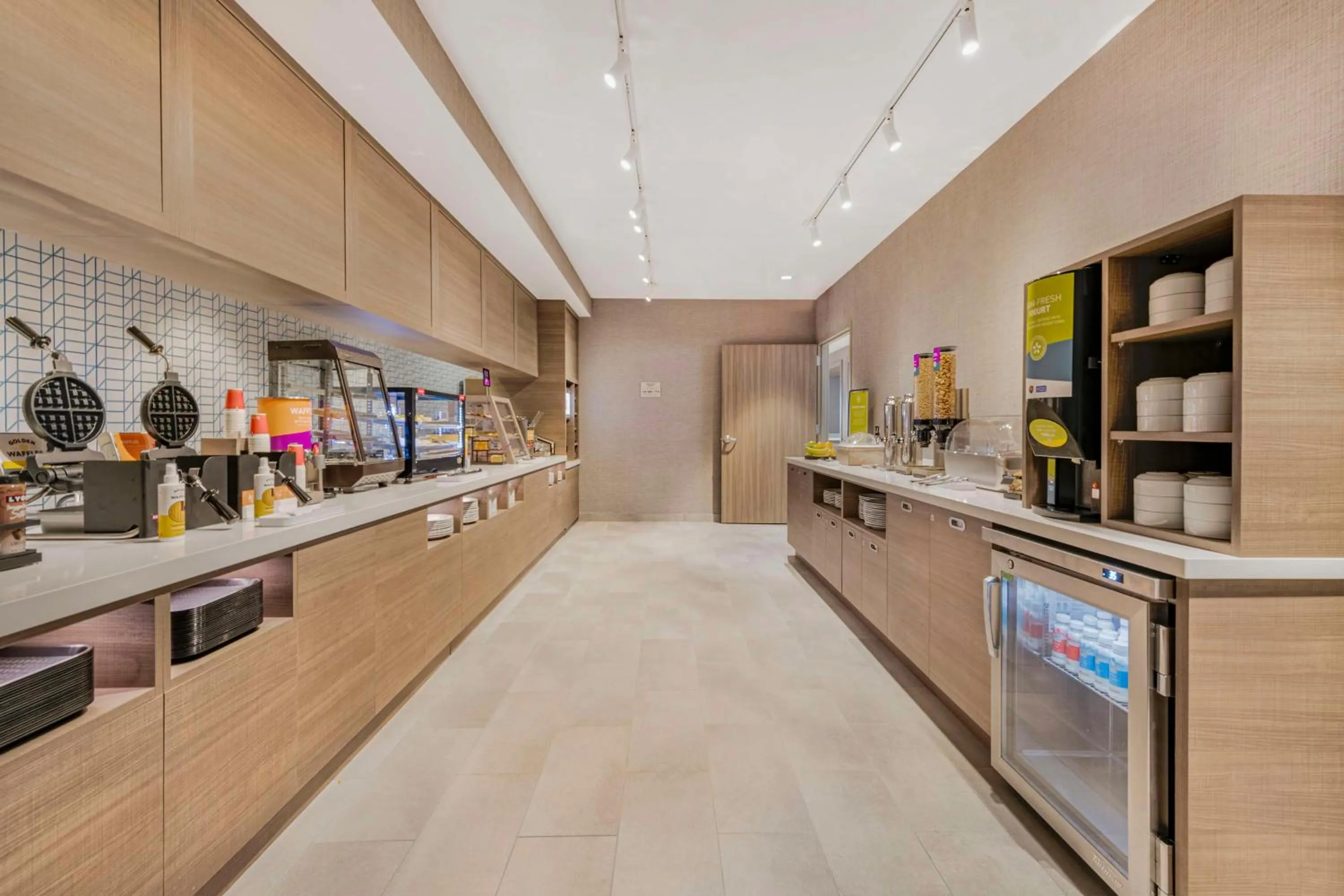 Breakfast in Home2 Suites By Hilton Boone