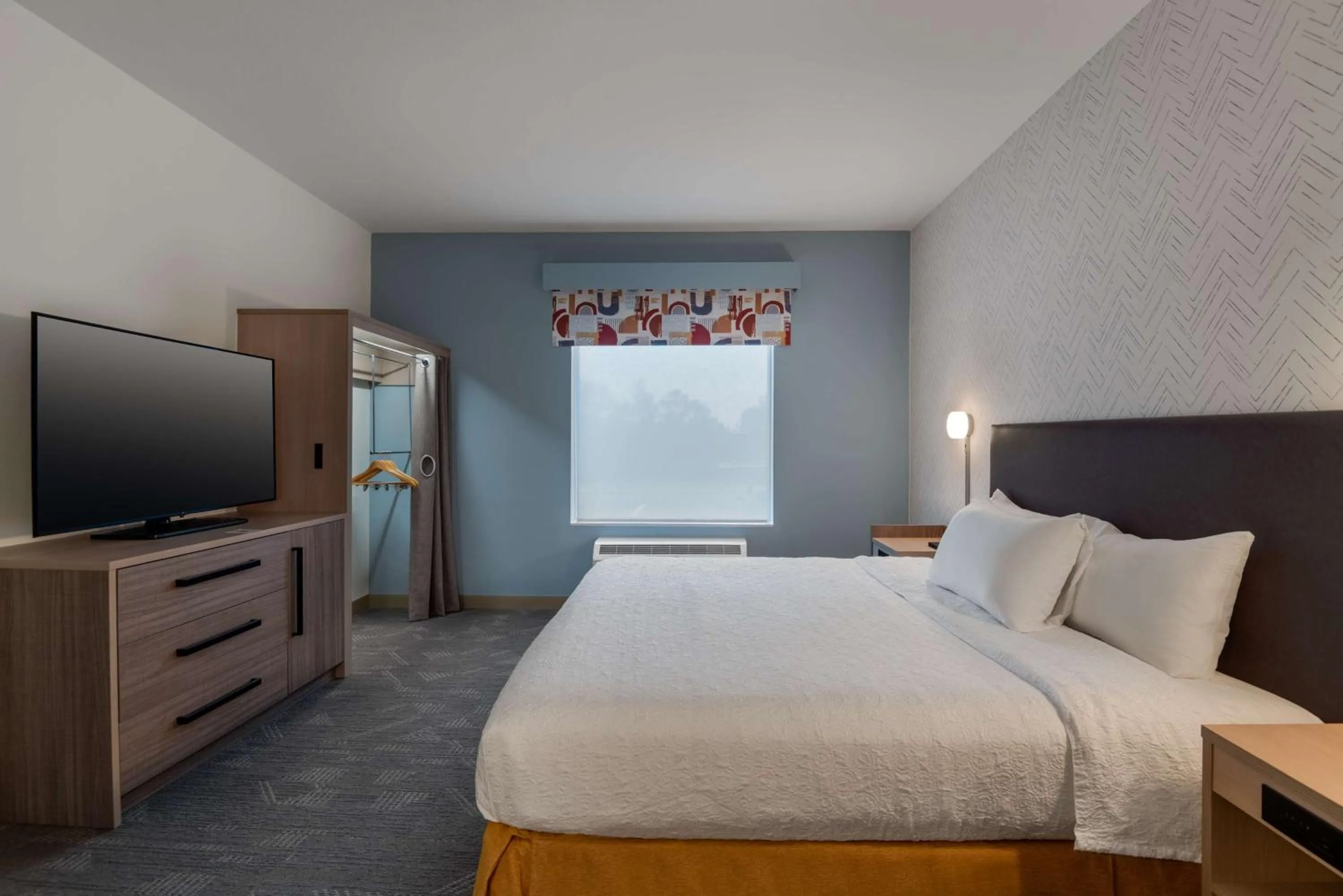 Bed in Home2 Suites By Hilton Troy, Al