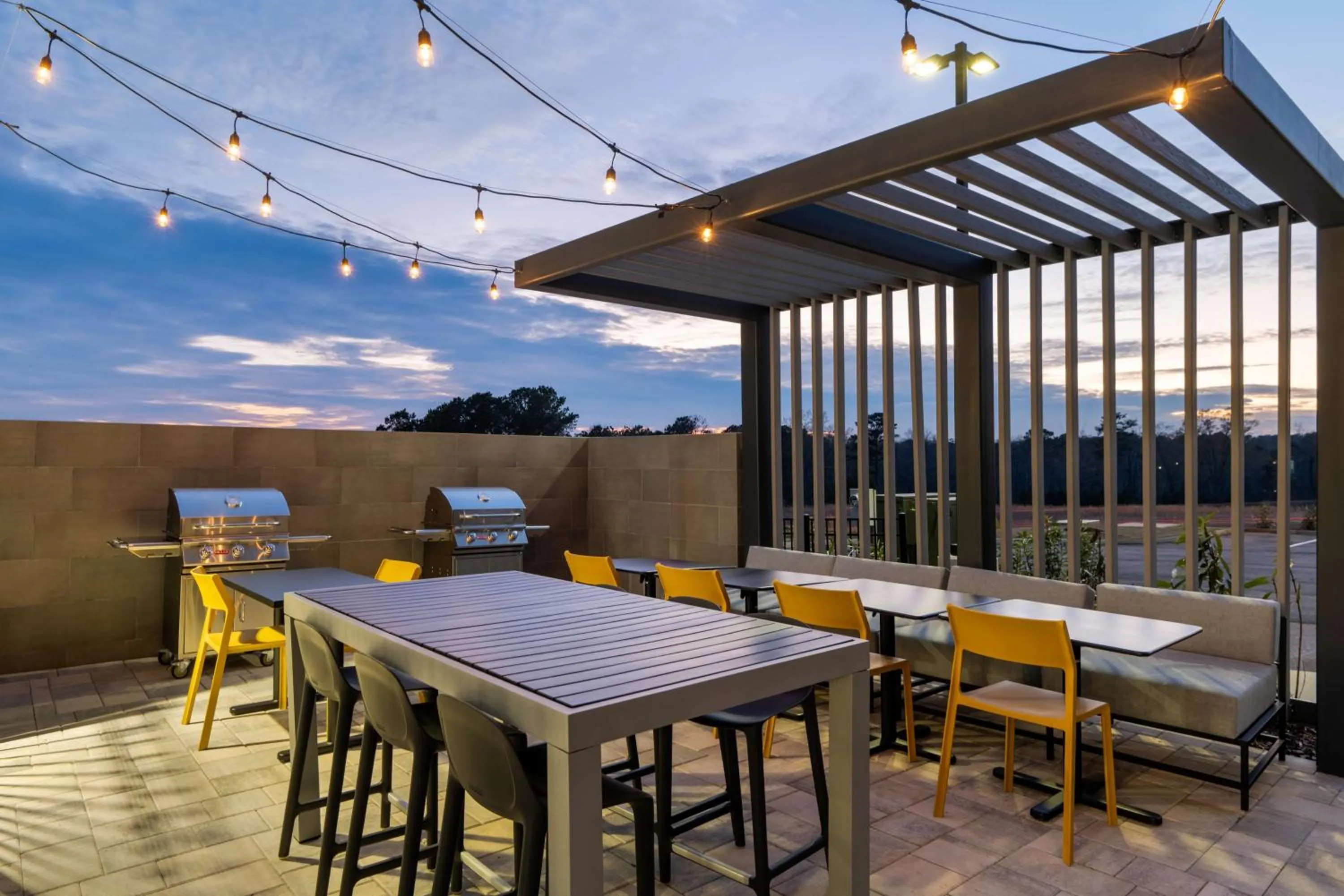 Patio in Home2 Suites By Hilton Troy, Al