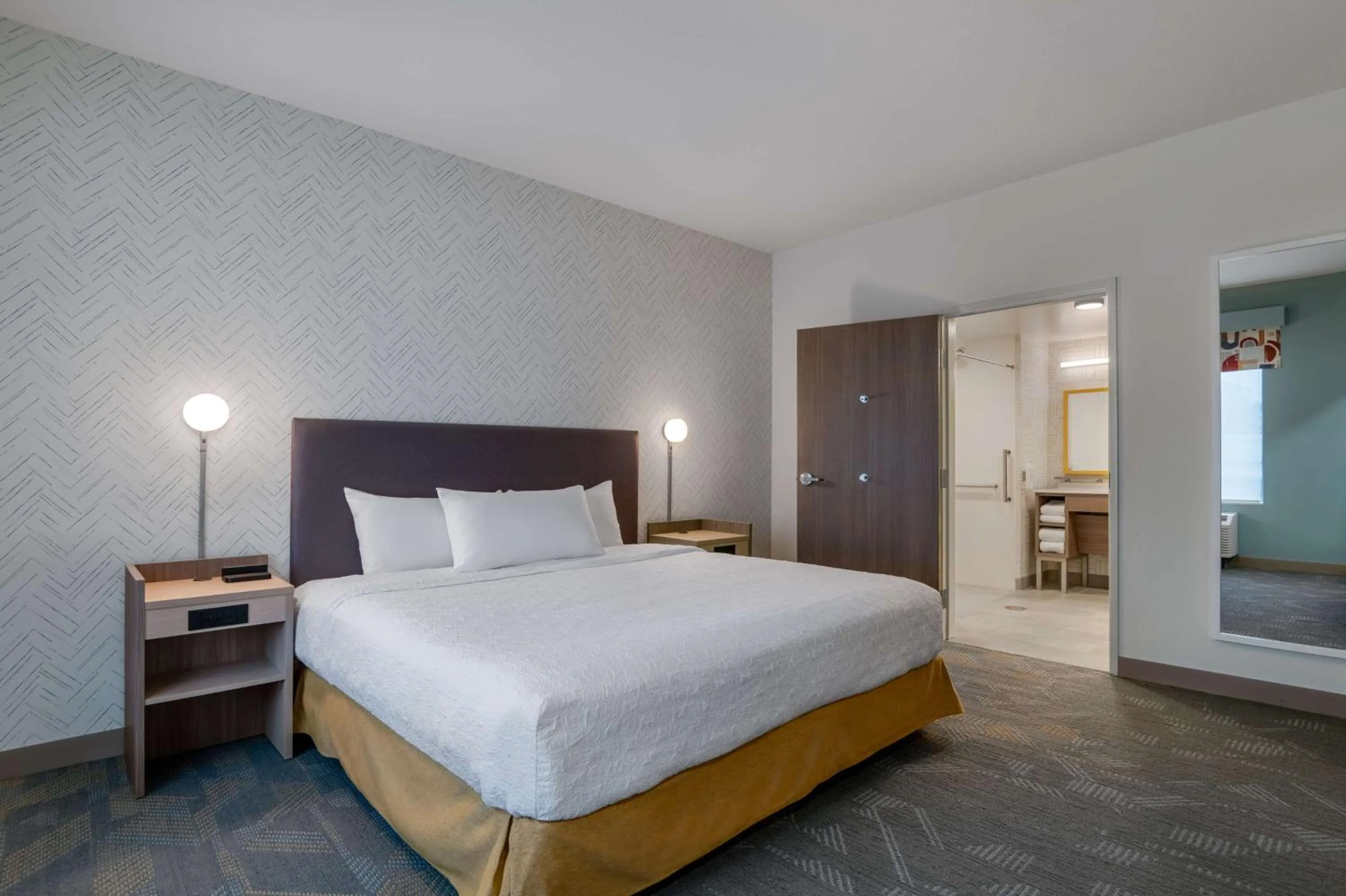 Bed in Home2 Suites By Hilton Troy, Al