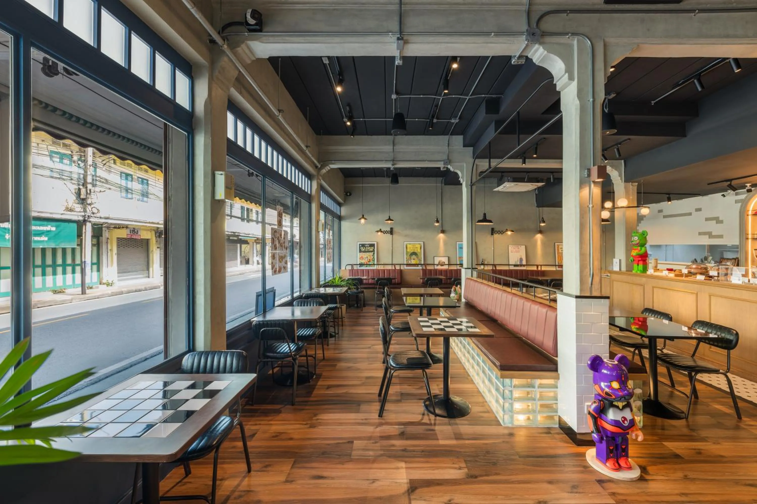 Restaurant/places to eat in Upstairs at Ton Ton