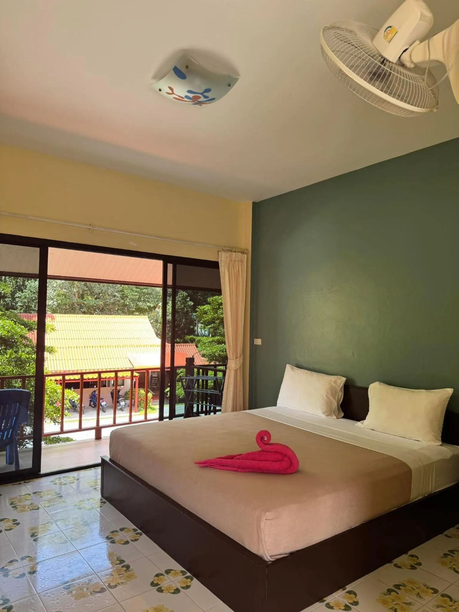 Bed in Boonya Resort Koh Chang