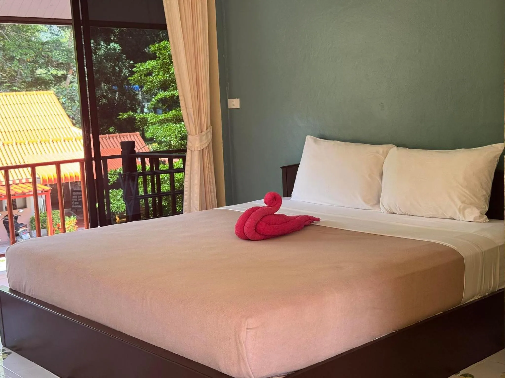 Bed in Boonya Resort Koh Chang