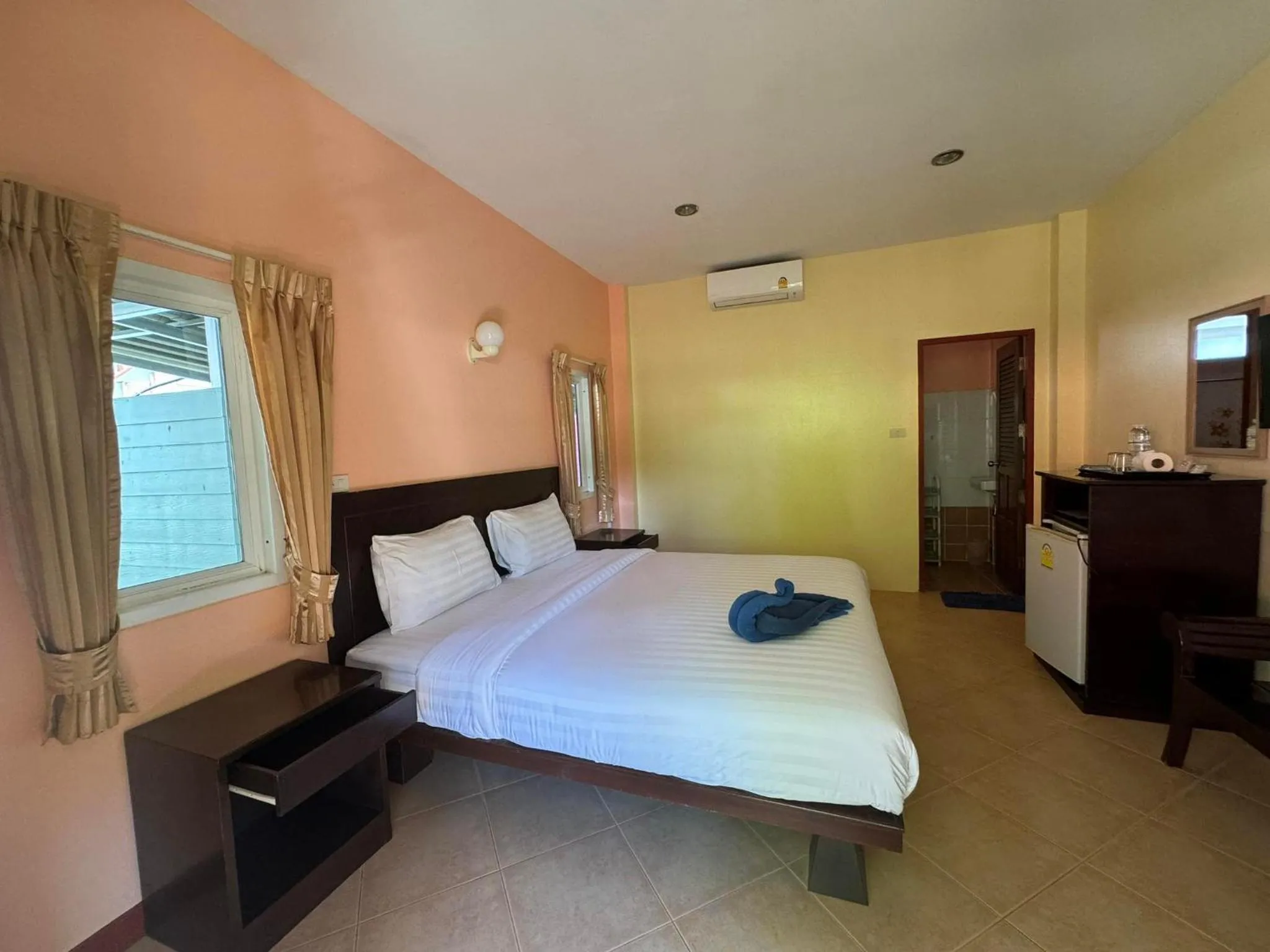 Bed in Boonya Resort Koh Chang