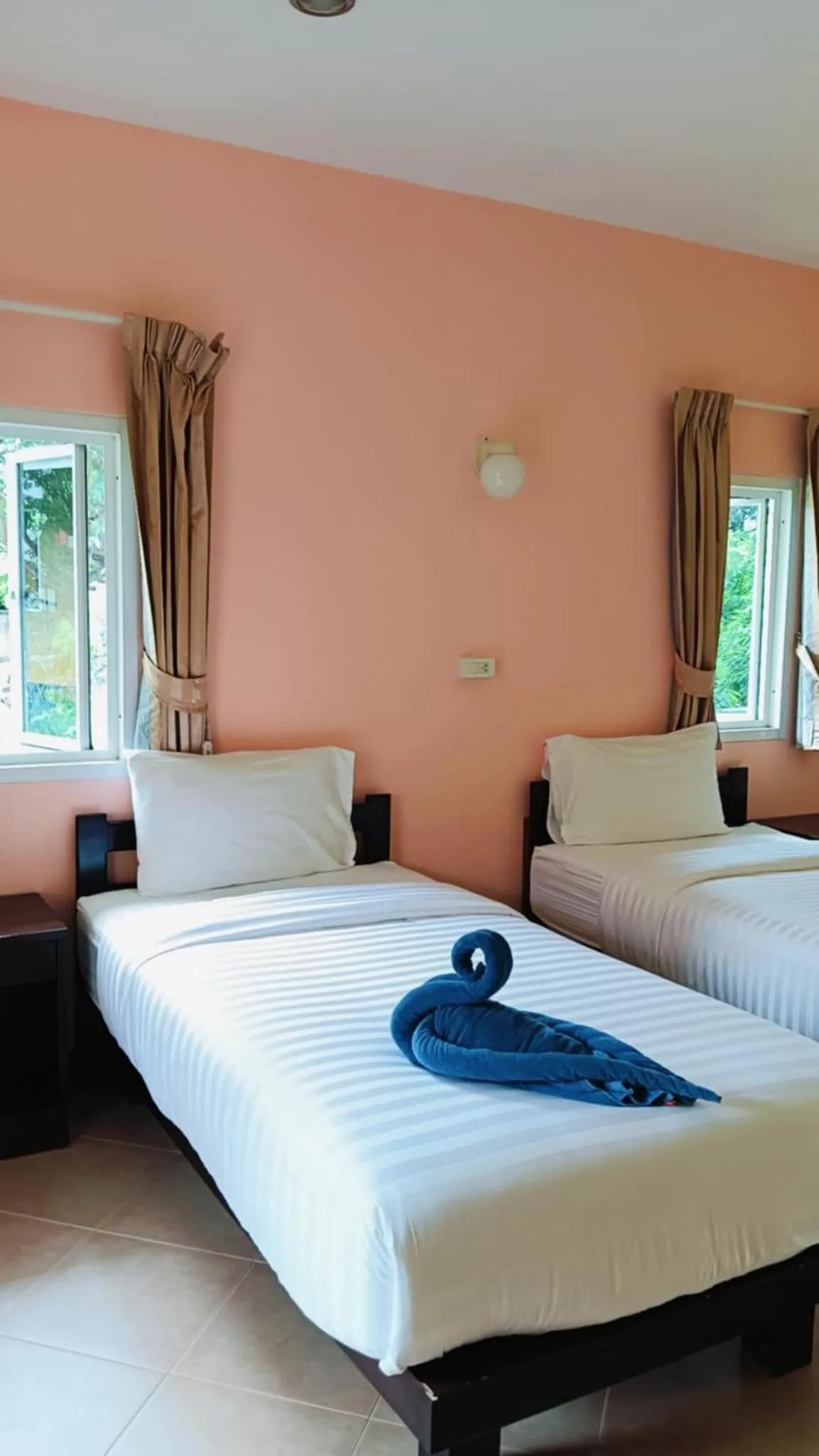 Bed in Boonya Resort Koh Chang