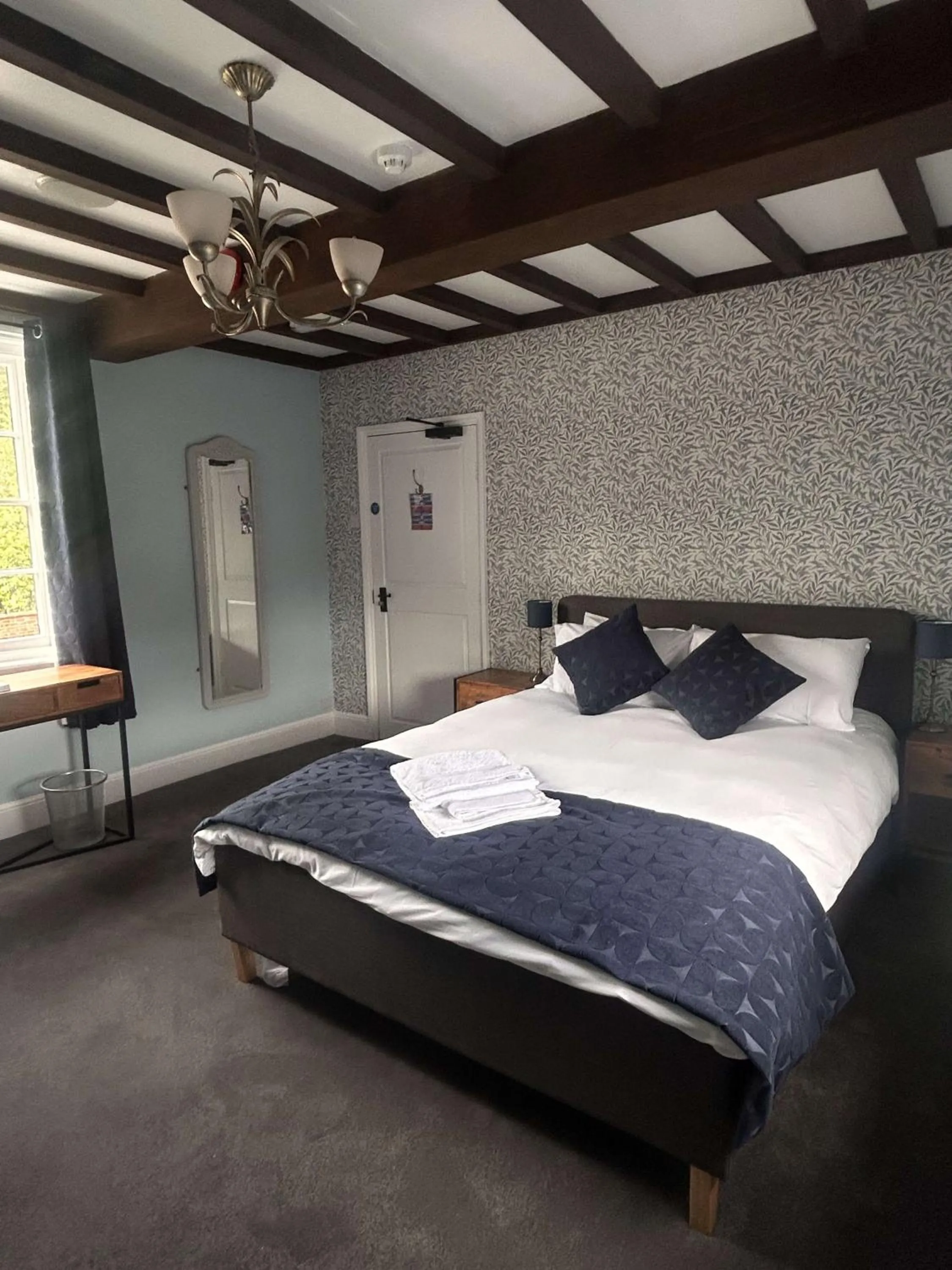 Bedroom, Bed in OYO Blenheim House