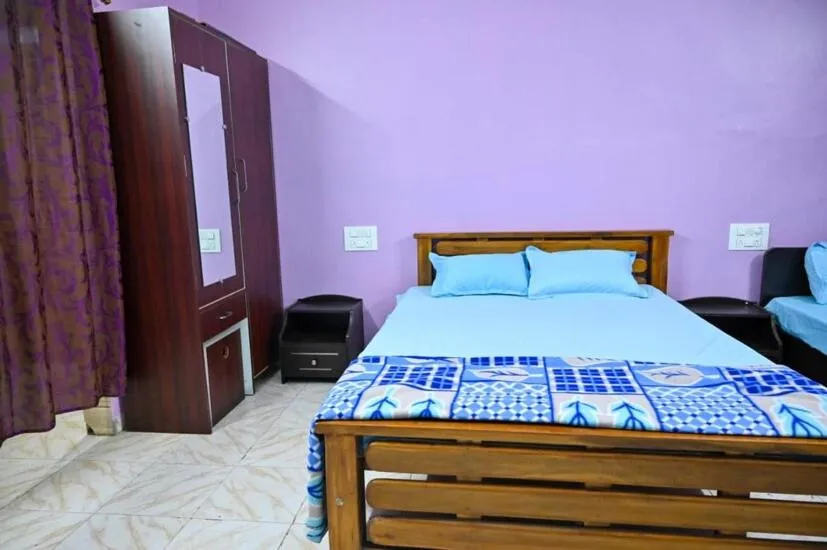 Bed in The Shadaxari Nilaya