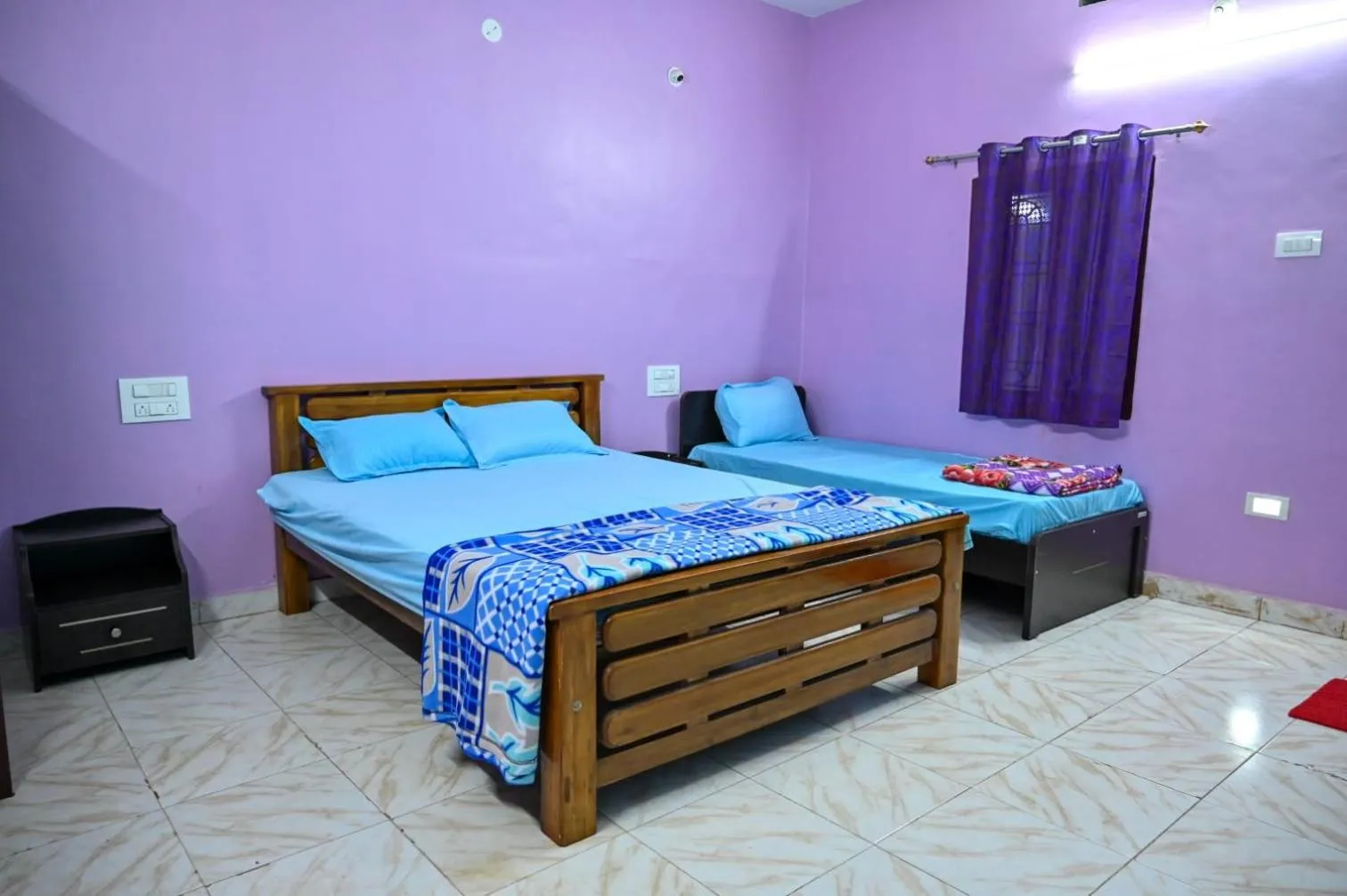 Bed in The Shadaxari Nilaya