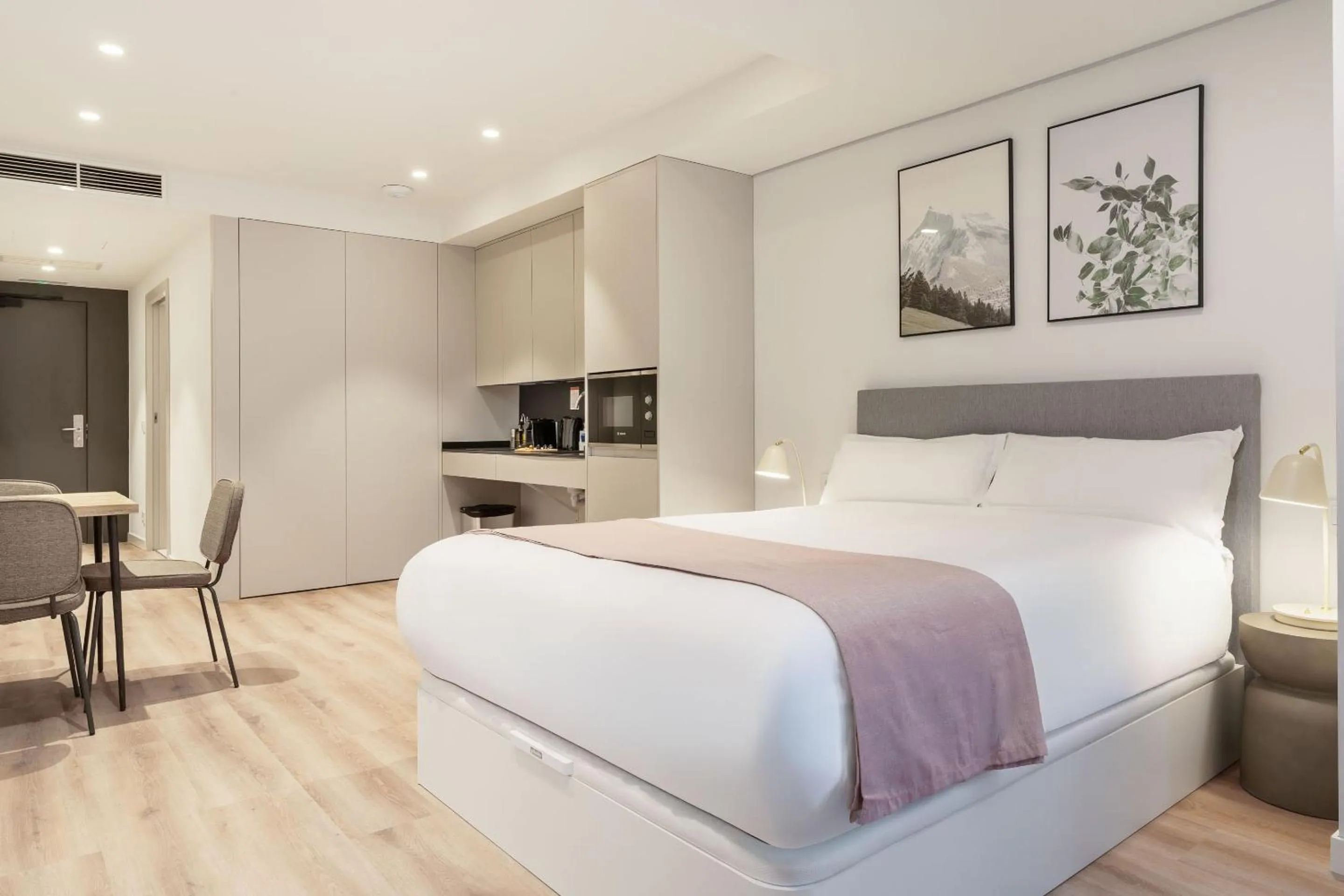 Bed in Limehome Madrid Calle de Juan Hurtado de Mendoza