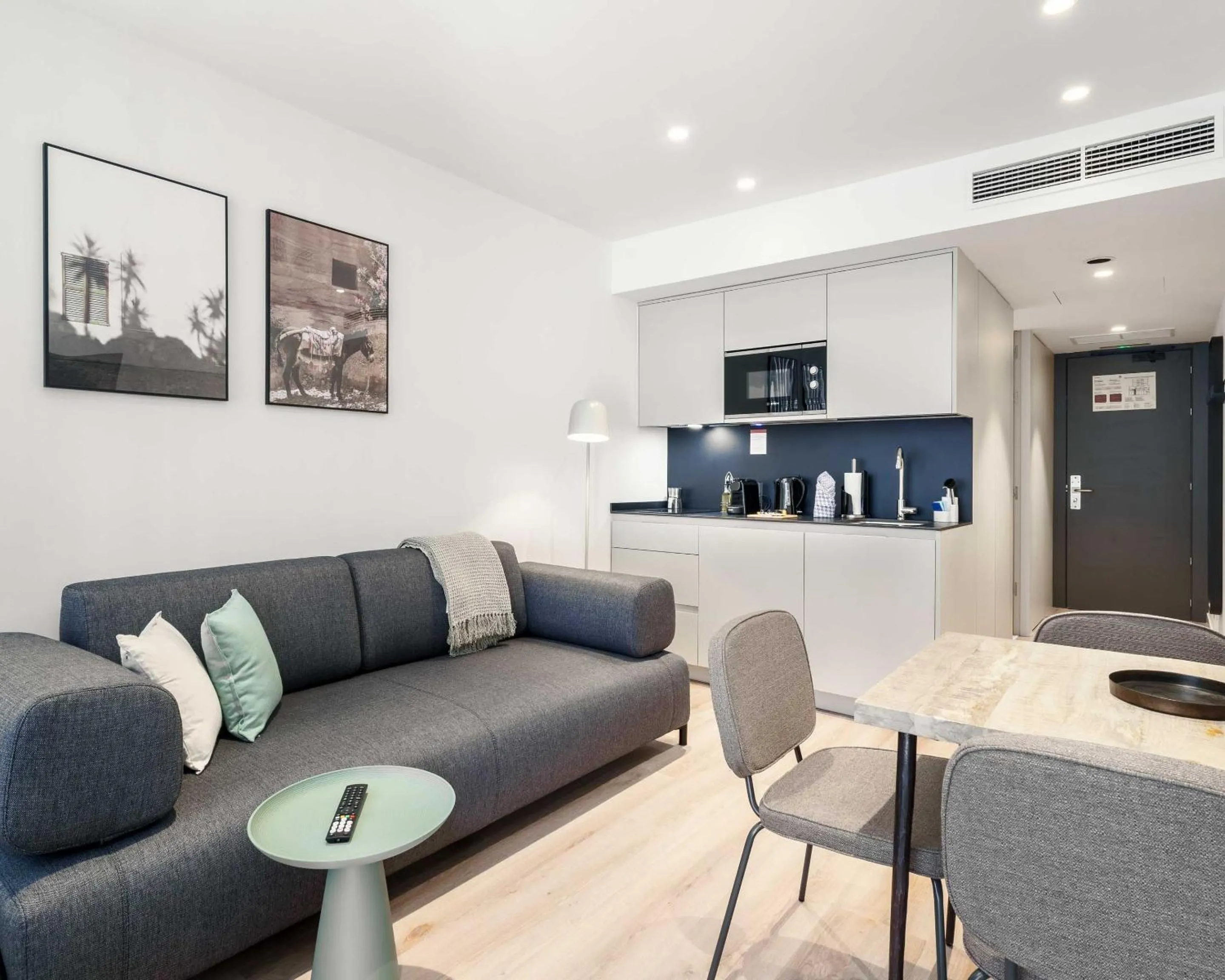 Kitchen or kitchenette in Limehome Madrid Calle de Juan Hurtado de Mendoza