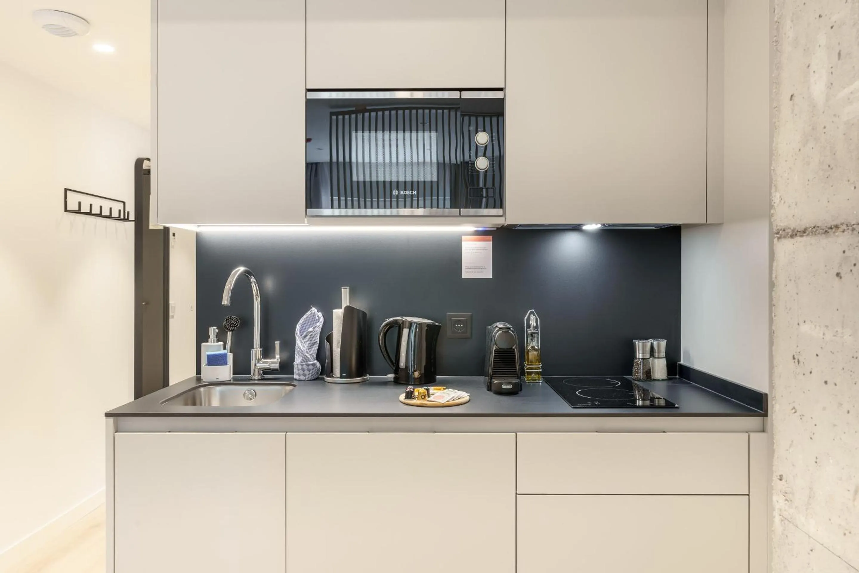 Coffee/tea facilities in Limehome Madrid Calle de Juan Hurtado de Mendoza