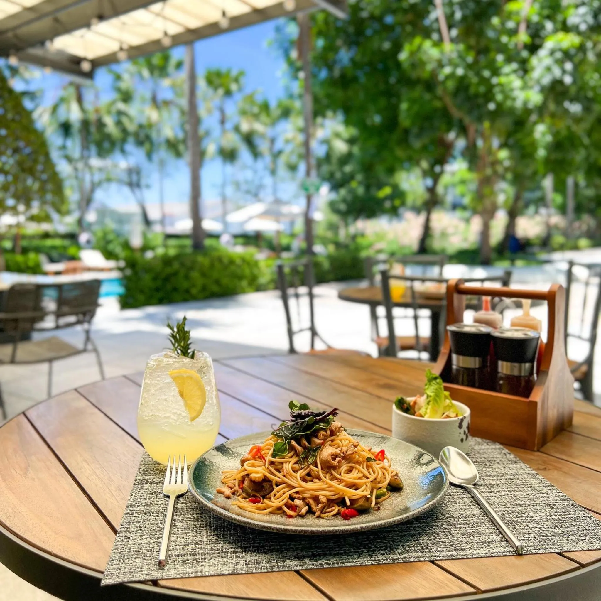 Restaurant/places to eat in The Idle Hotel and Residence