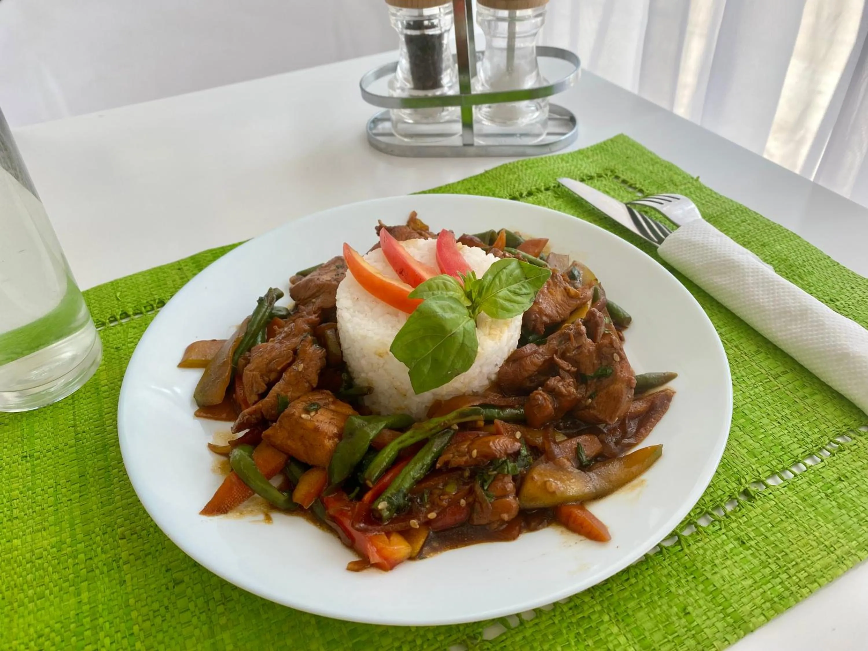 Food in Hôtel ESCALE - Aéroport Ivato