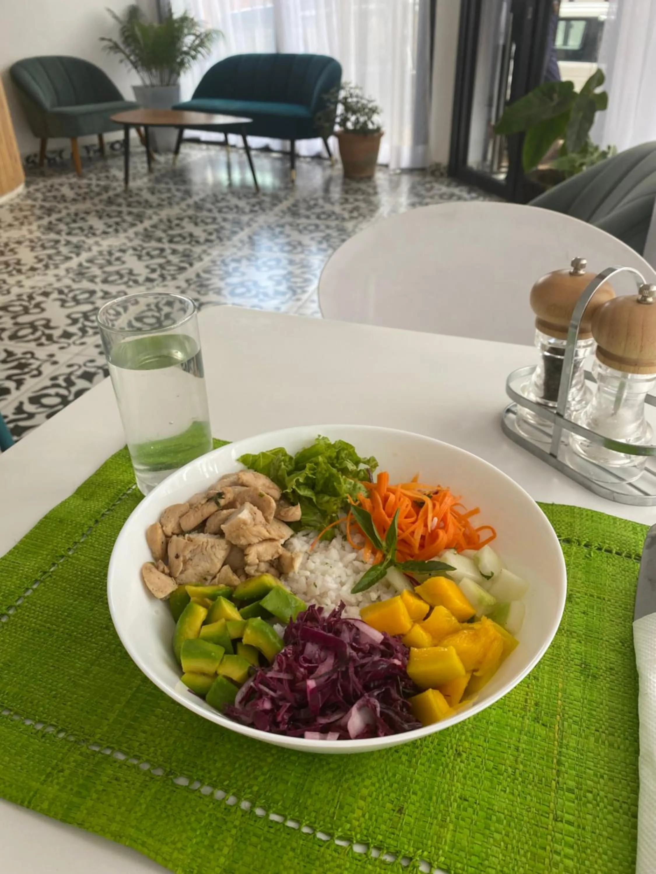 Food in Hôtel ESCALE - Aéroport Ivato