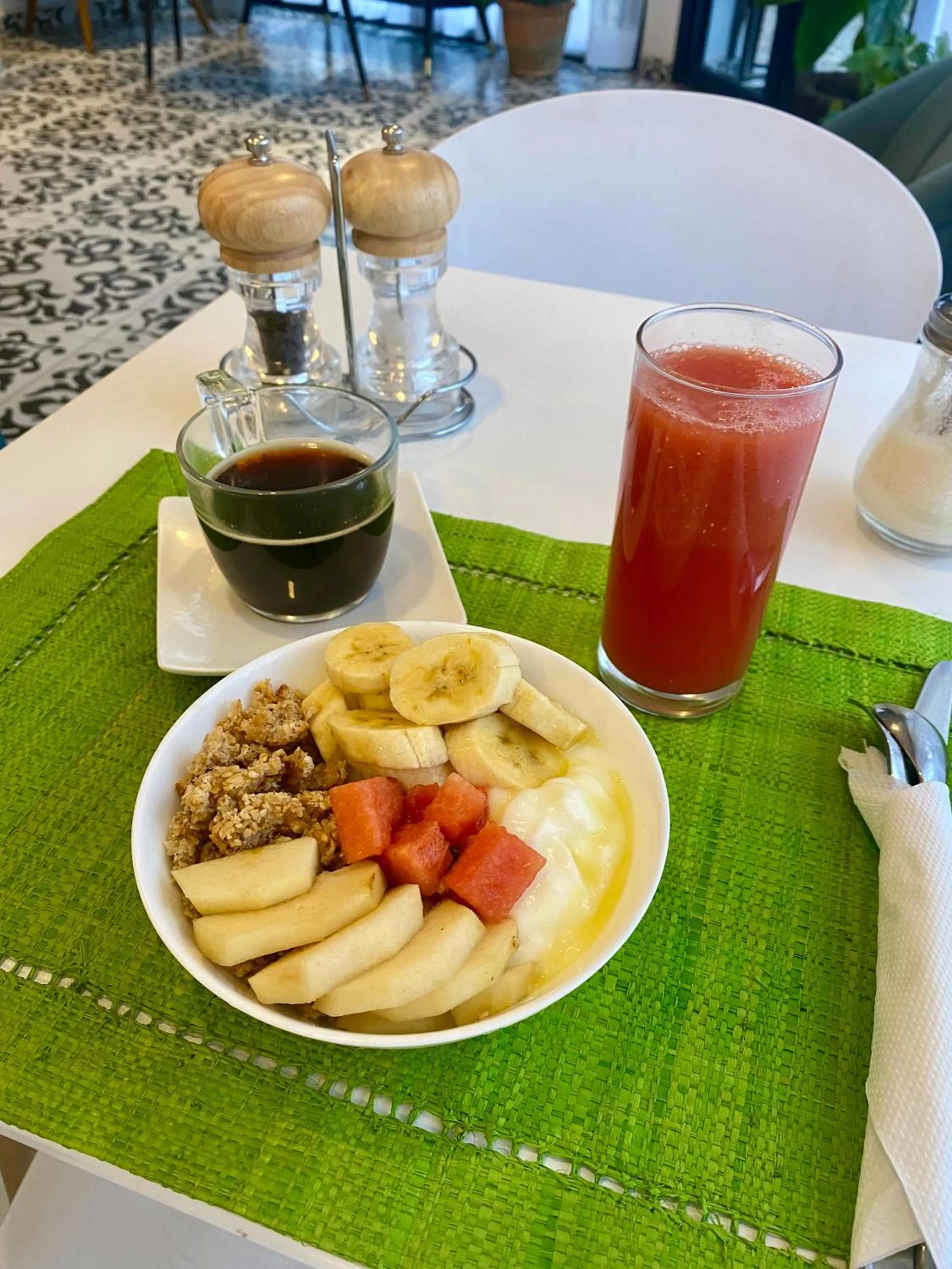 Breakfast in Hôtel ESCALE - Aéroport Ivato