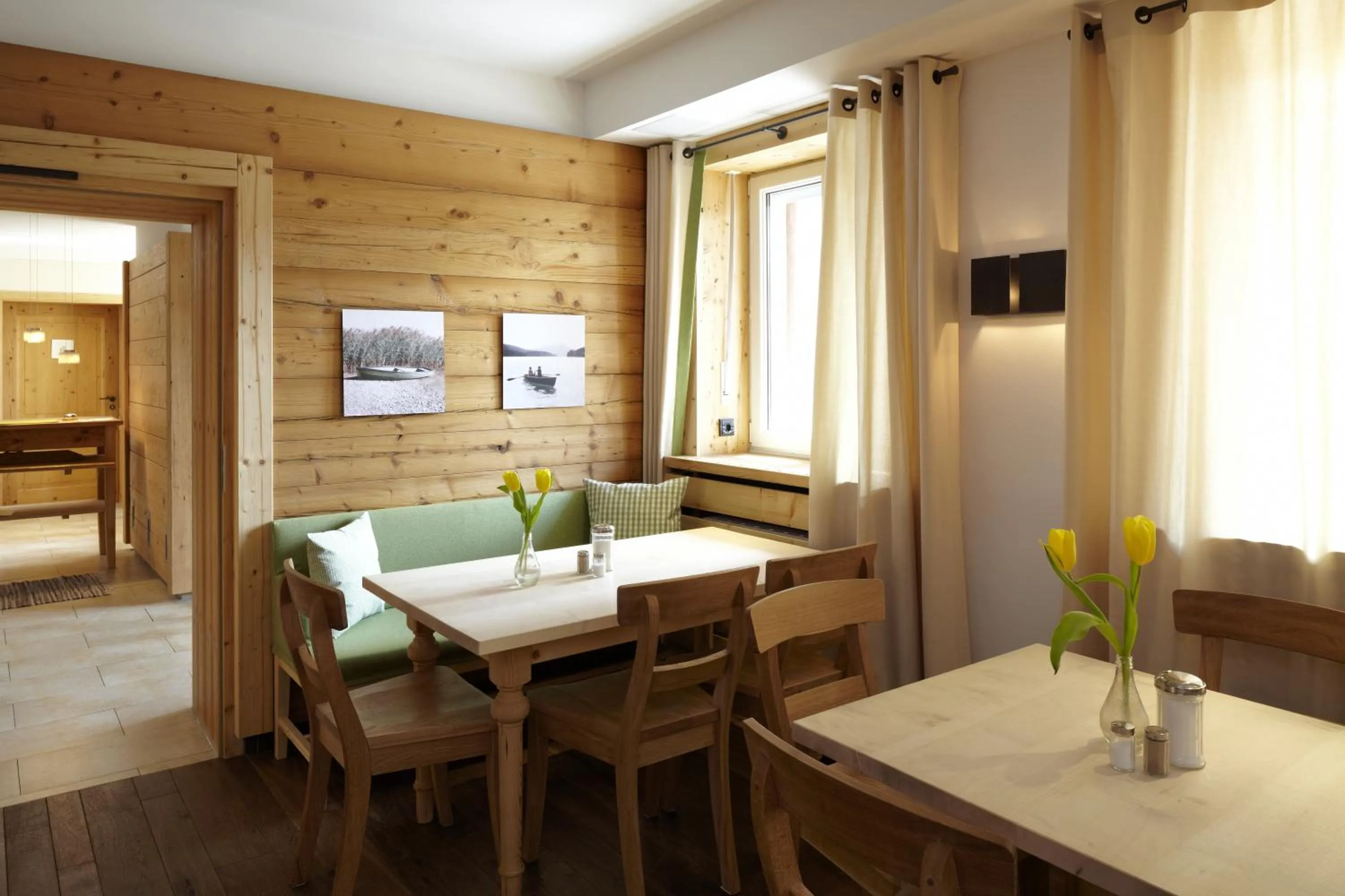 Restaurant/places to eat in Gasthof Neuwirt Unterföhring