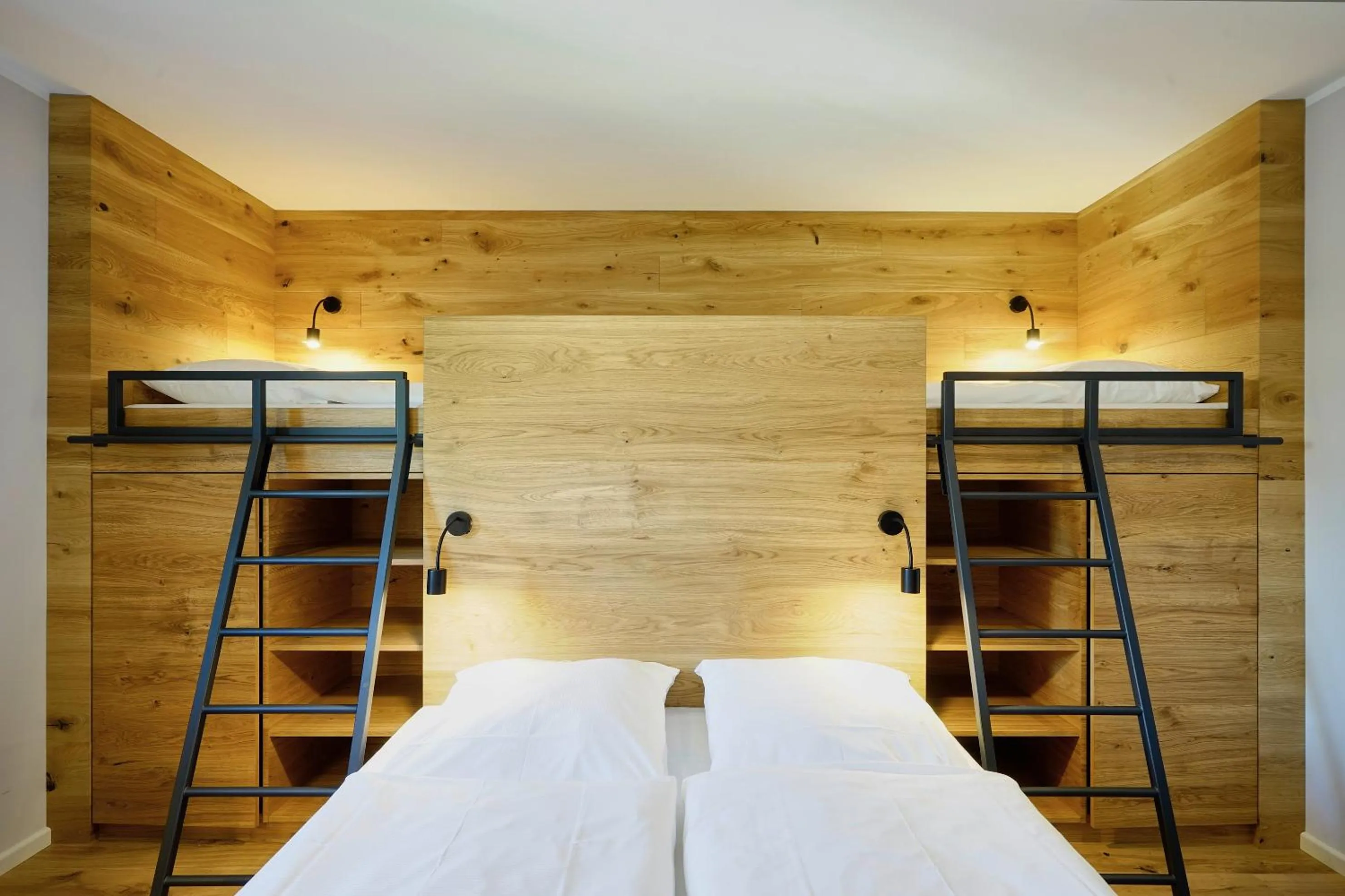 Bed in Gasthof Neuwirt Unterföhring