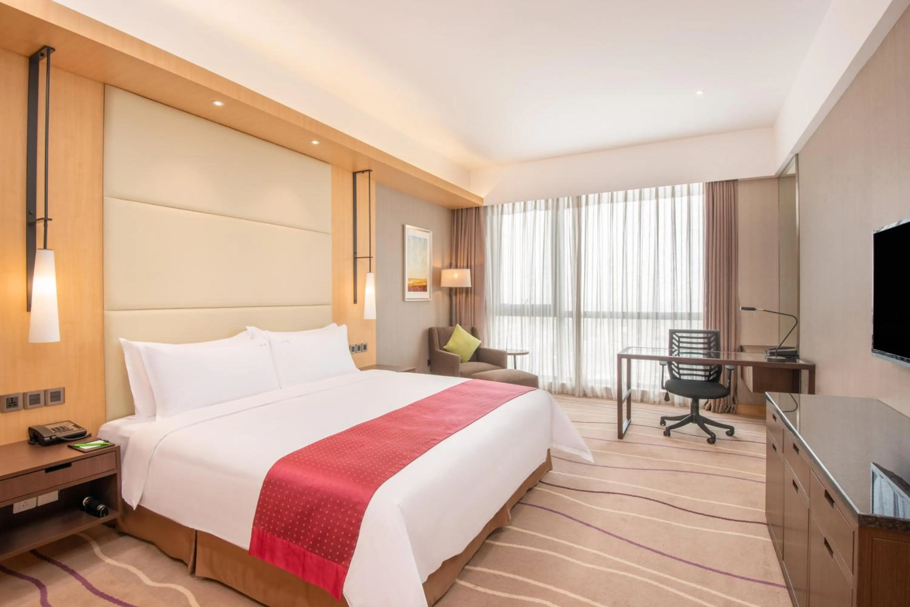 Photo of the whole room, Bed in Holiday Inn Putian Xiuyu by IHG