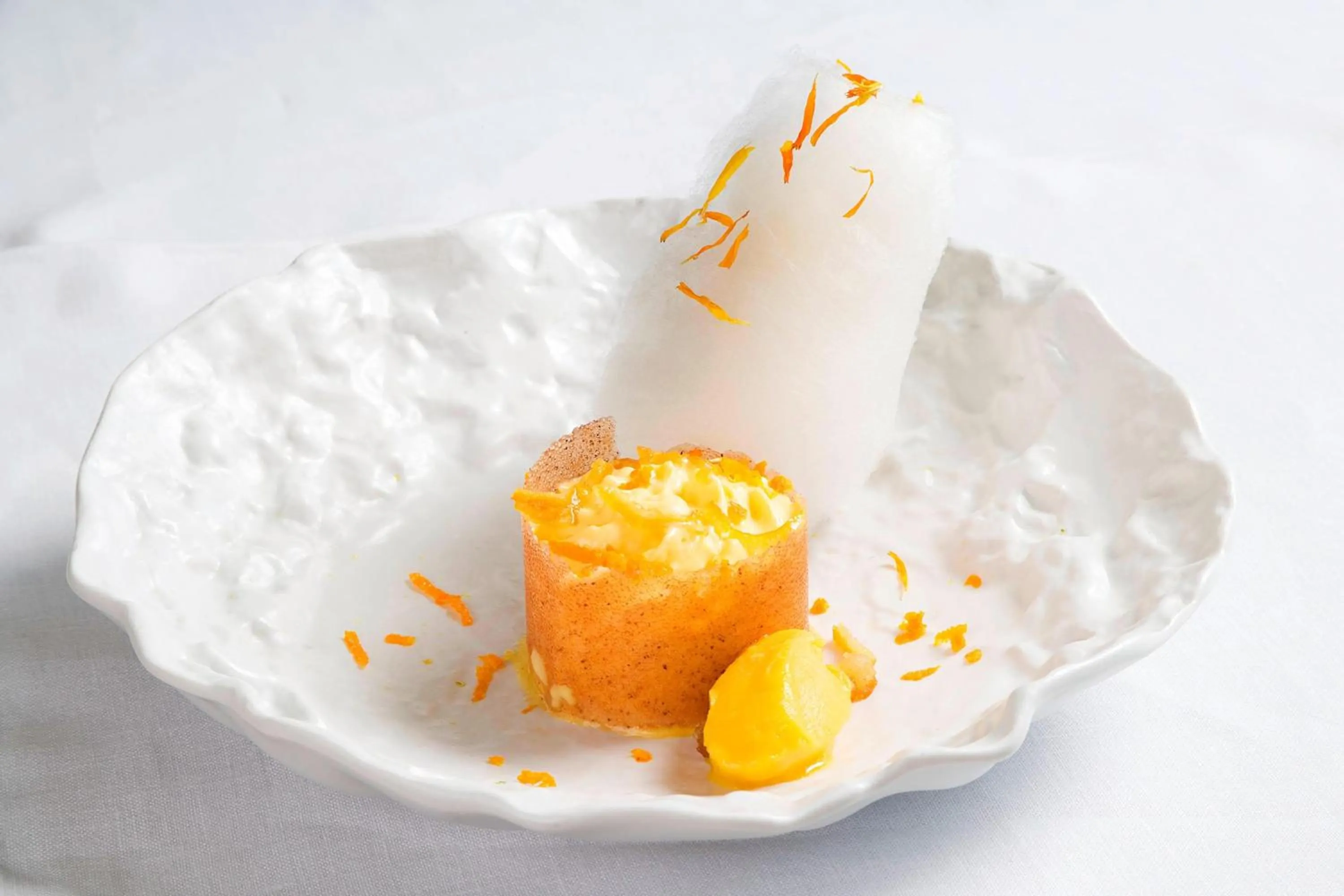 Lounge or bar in Cotton House Hotel, Autograph Collection