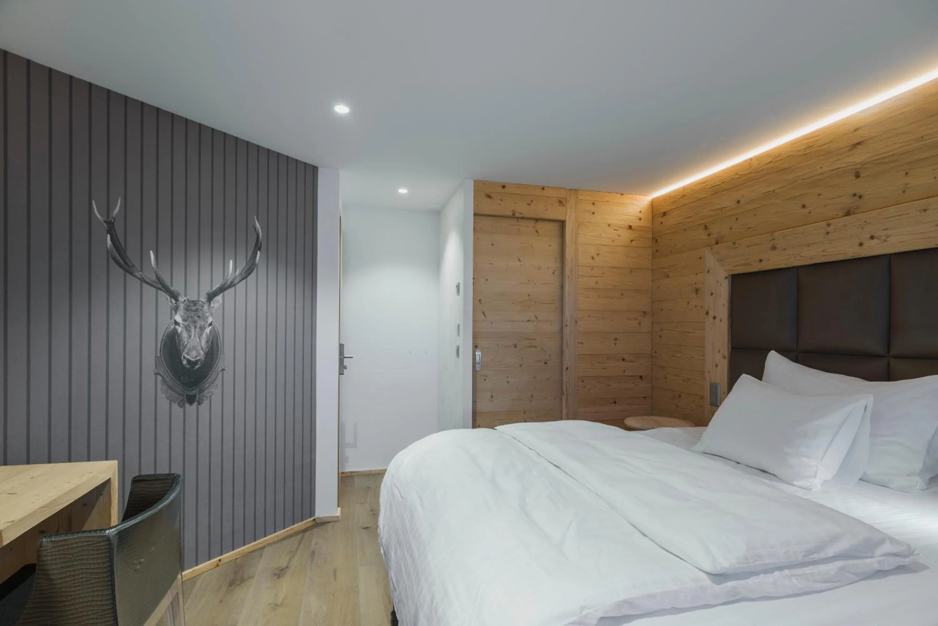 Bed in Caschu Alp Boutique Design Hotel Stoos - adults only