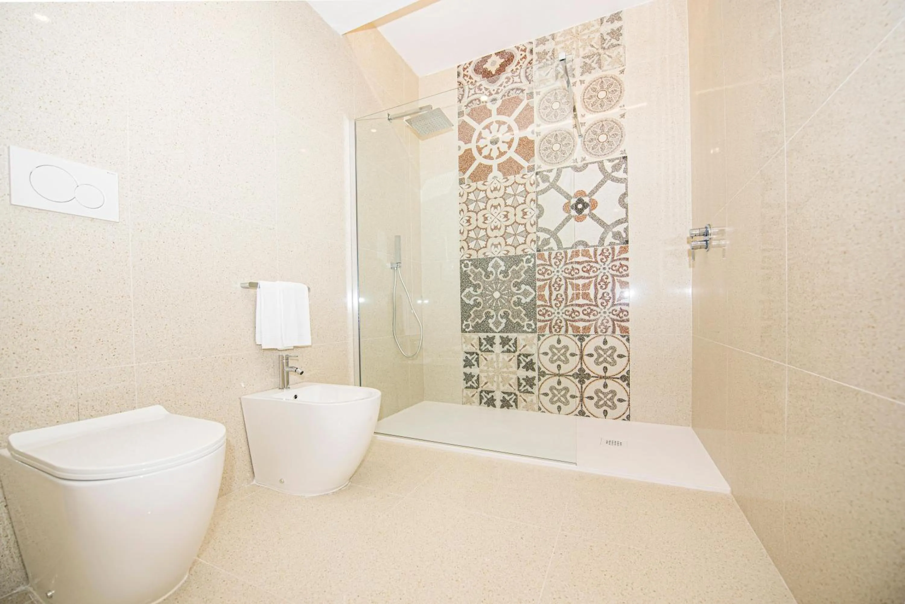 Shower in Marelive - CDSHotels