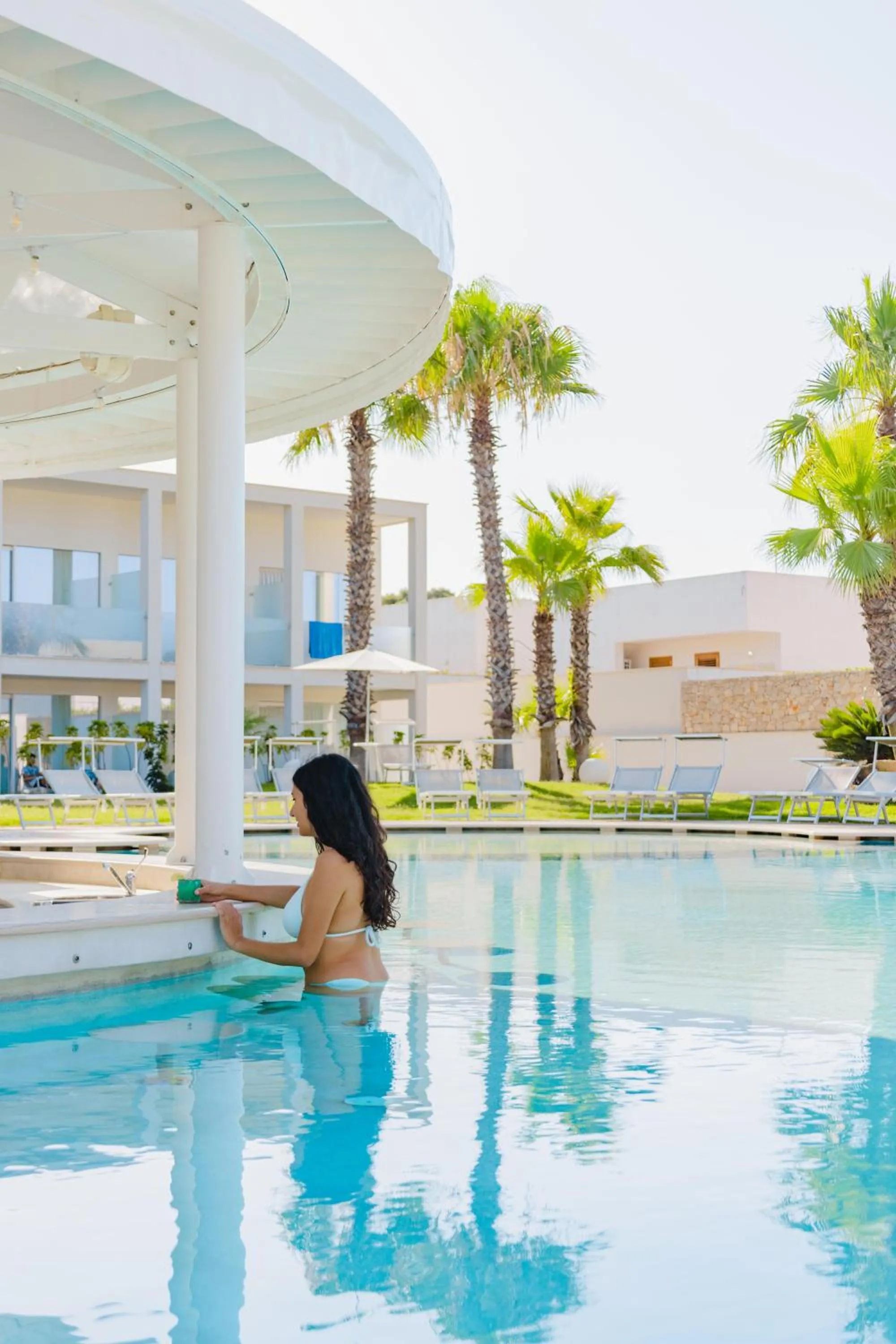 Swimming pool in Marelive - CDSHotels