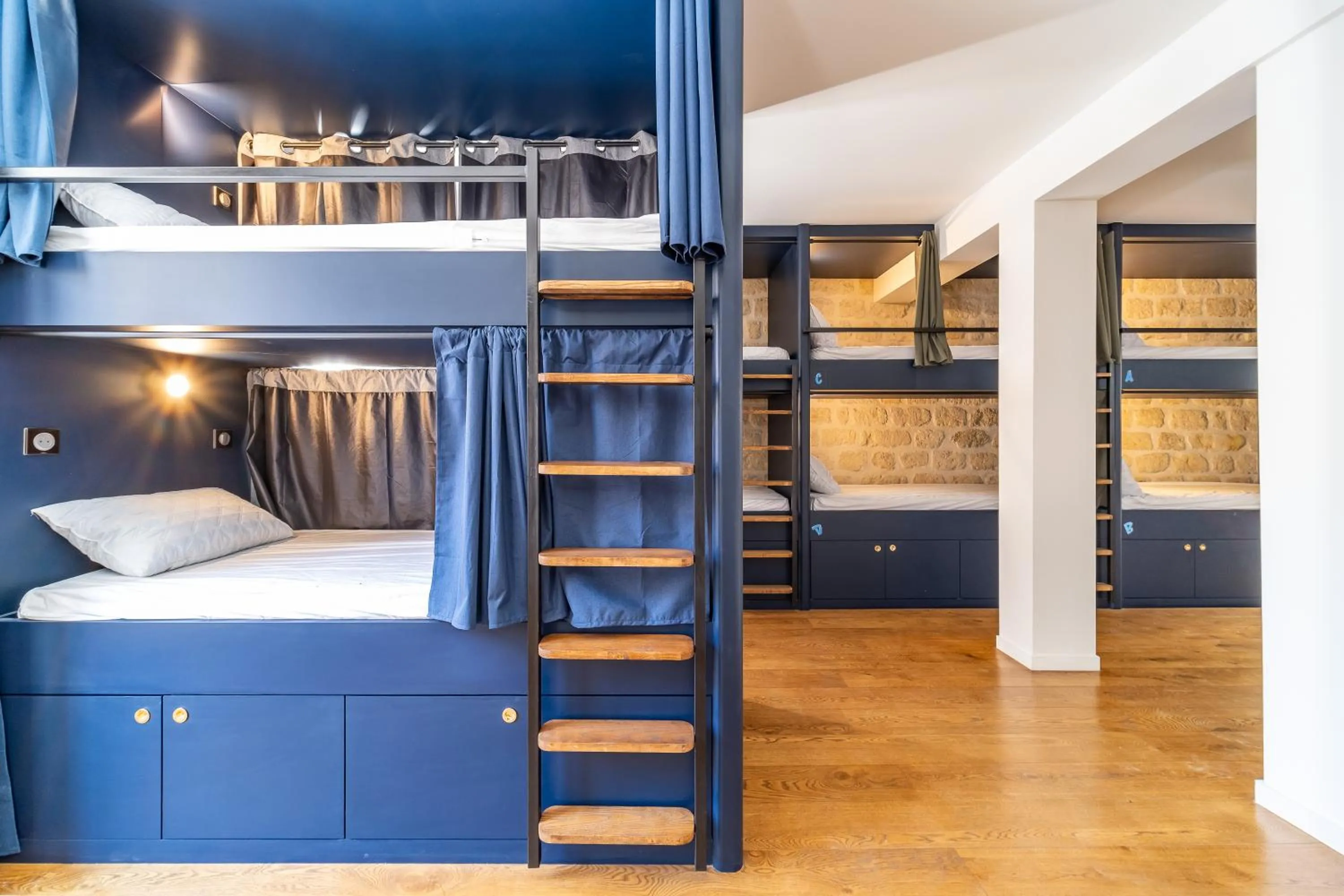 Bed in FRATERNiTY-HOTEL