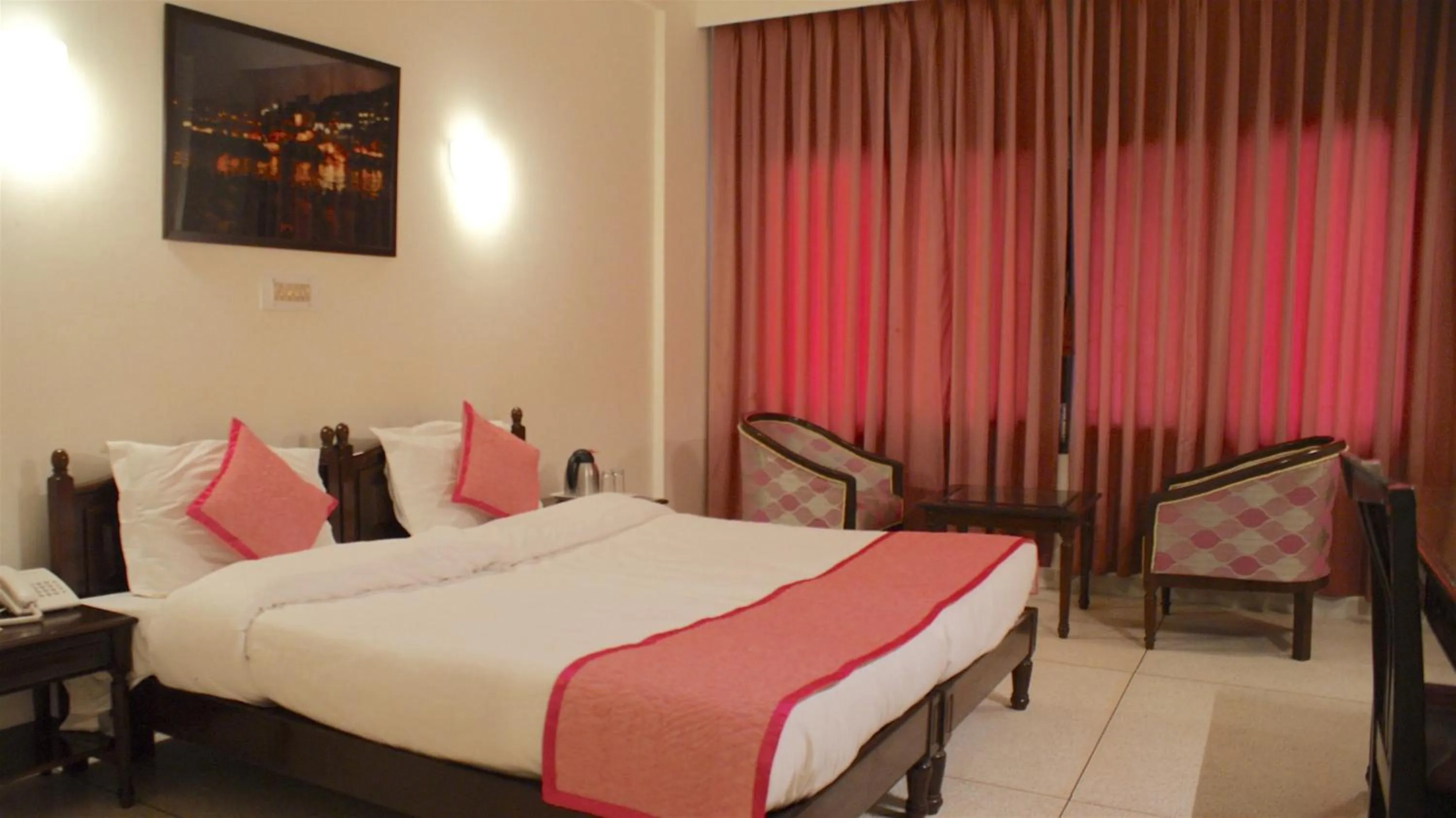 Bedroom, Bed in Hotel Alpana