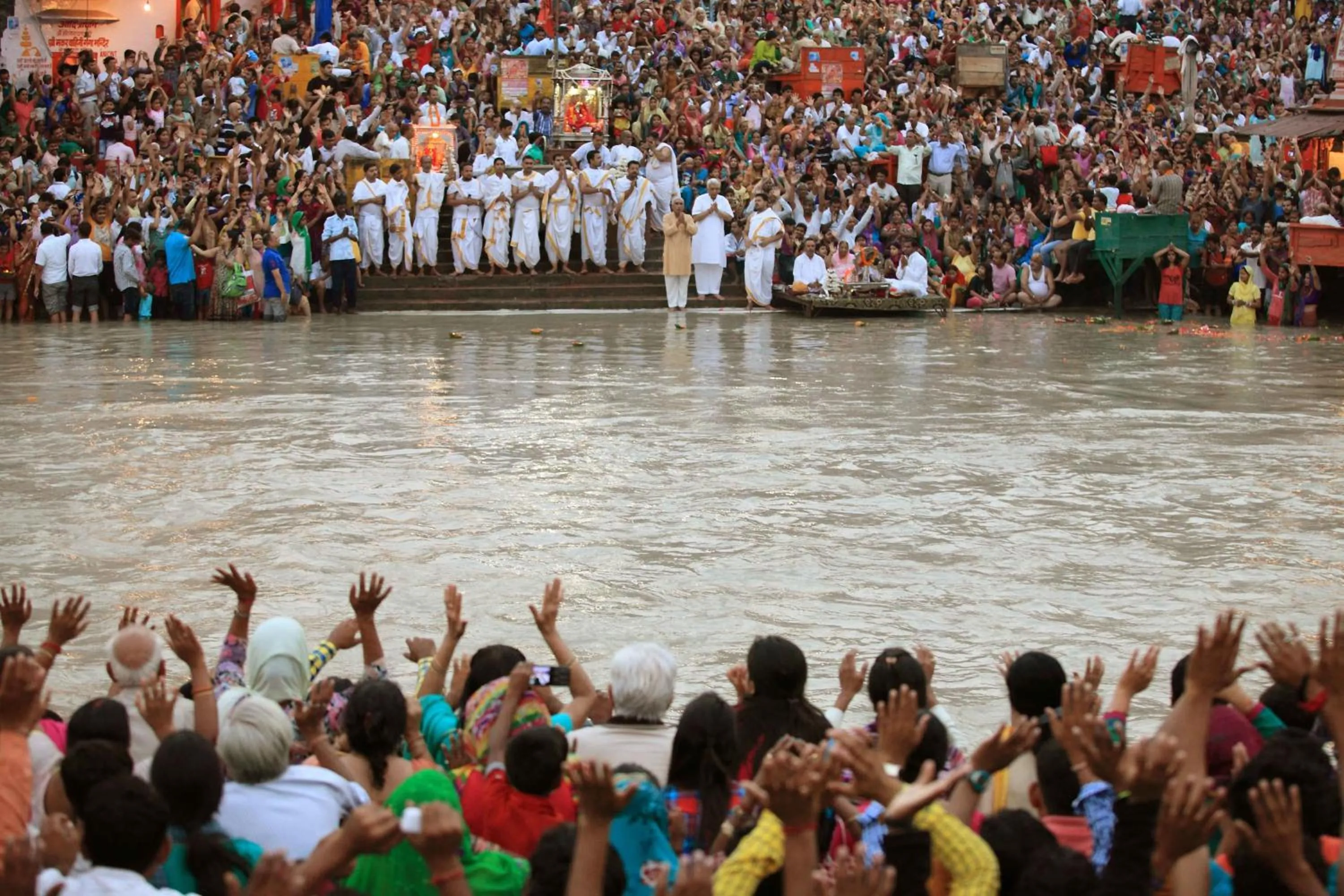 Area and facilities in Hotel Alpana