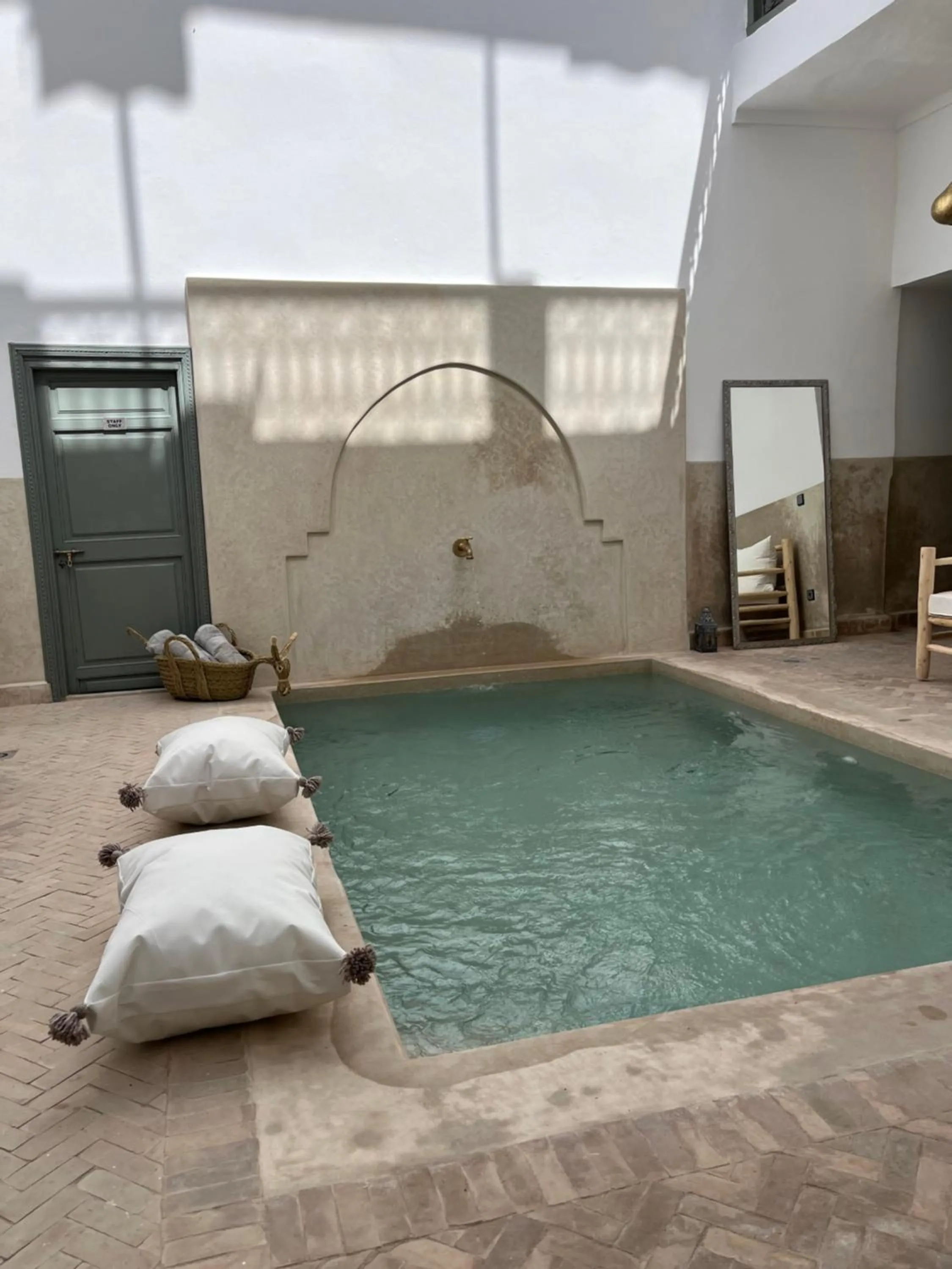 Swimming pool in Riad Nafora