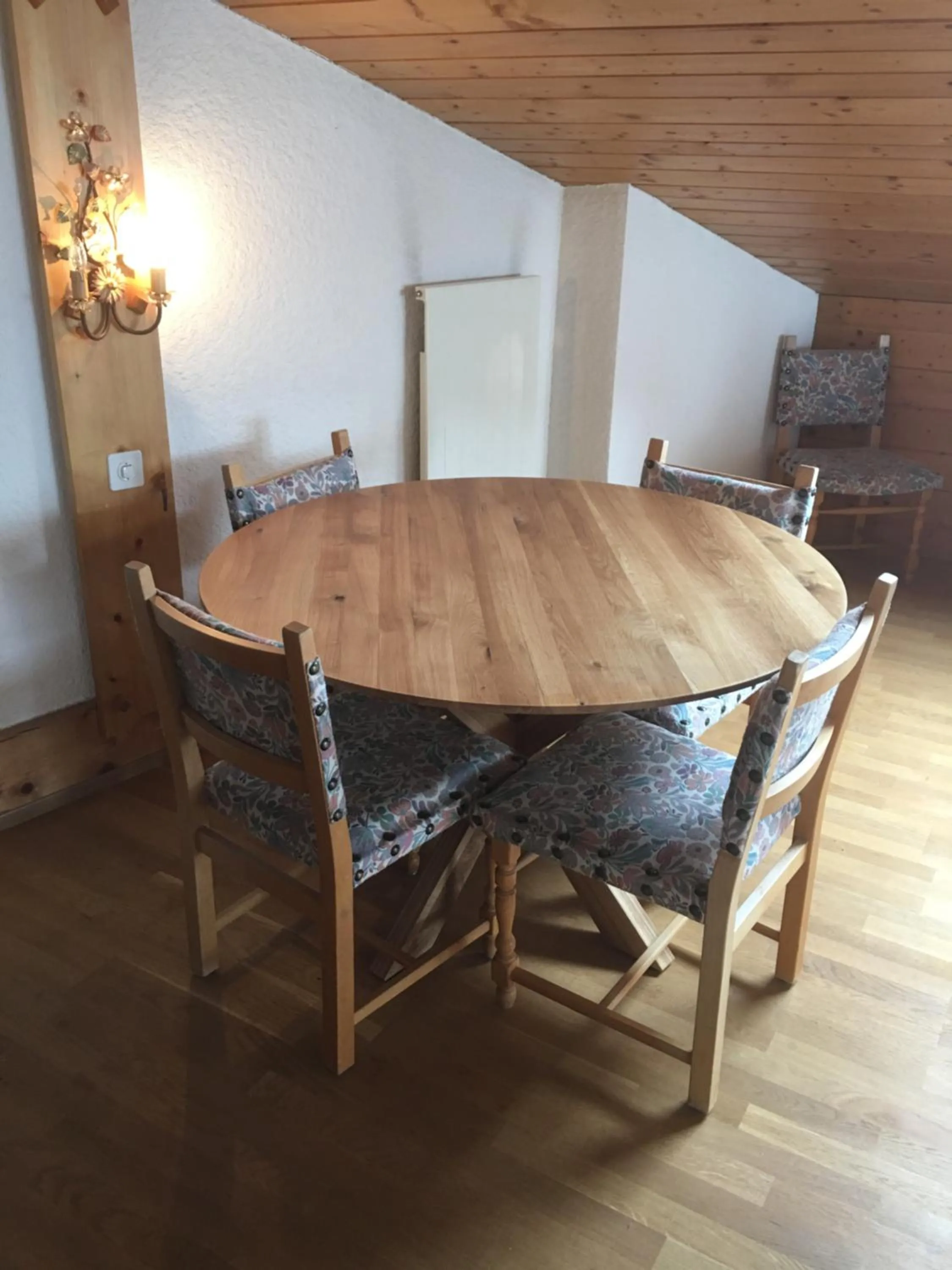 Dining area in Apartment 162 - Bristol