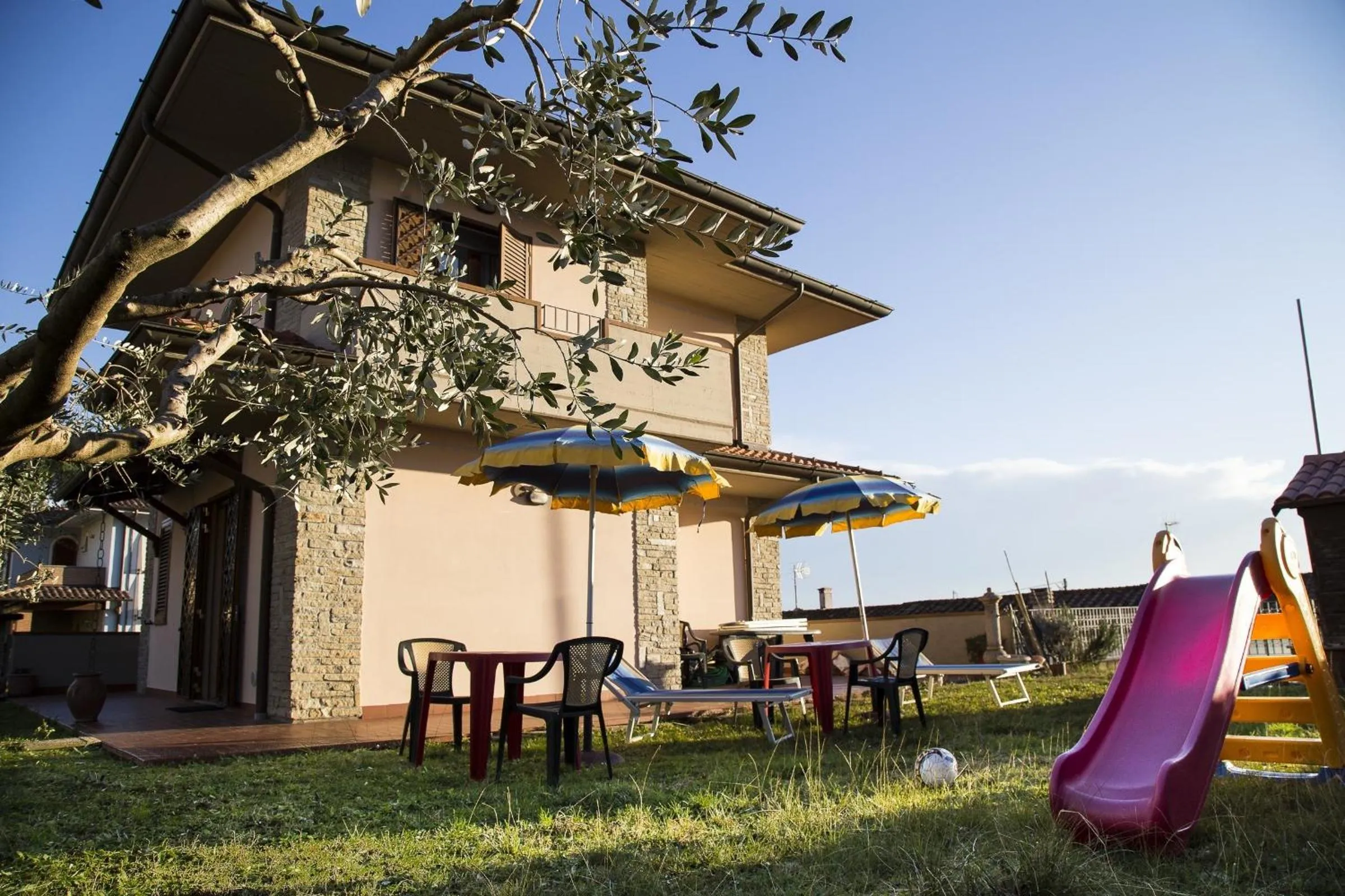 Swimming pool in B&B Nuovo Paradiso