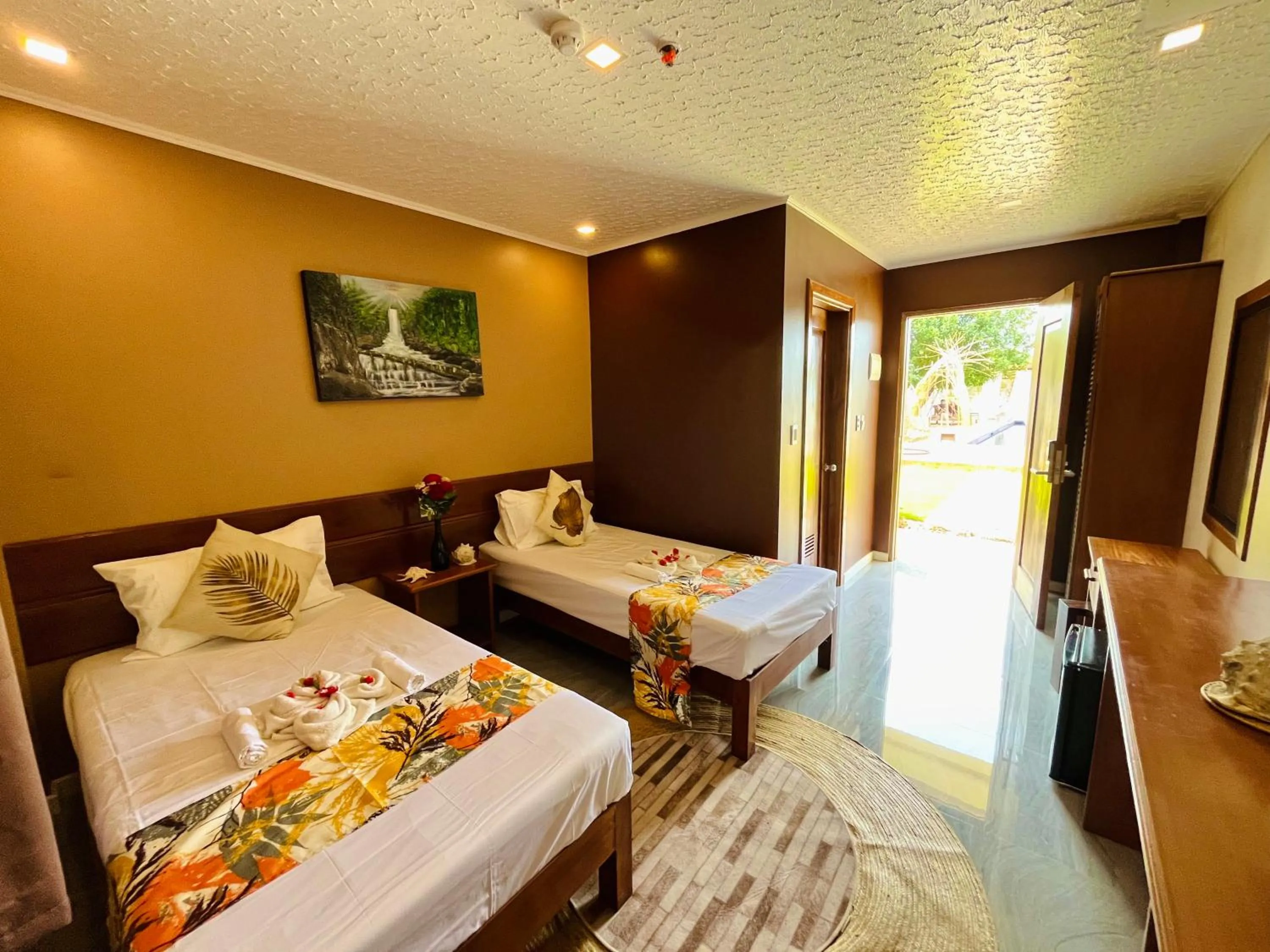 Bed in On Board Lifestyle Resort FREE MOTORBIKE