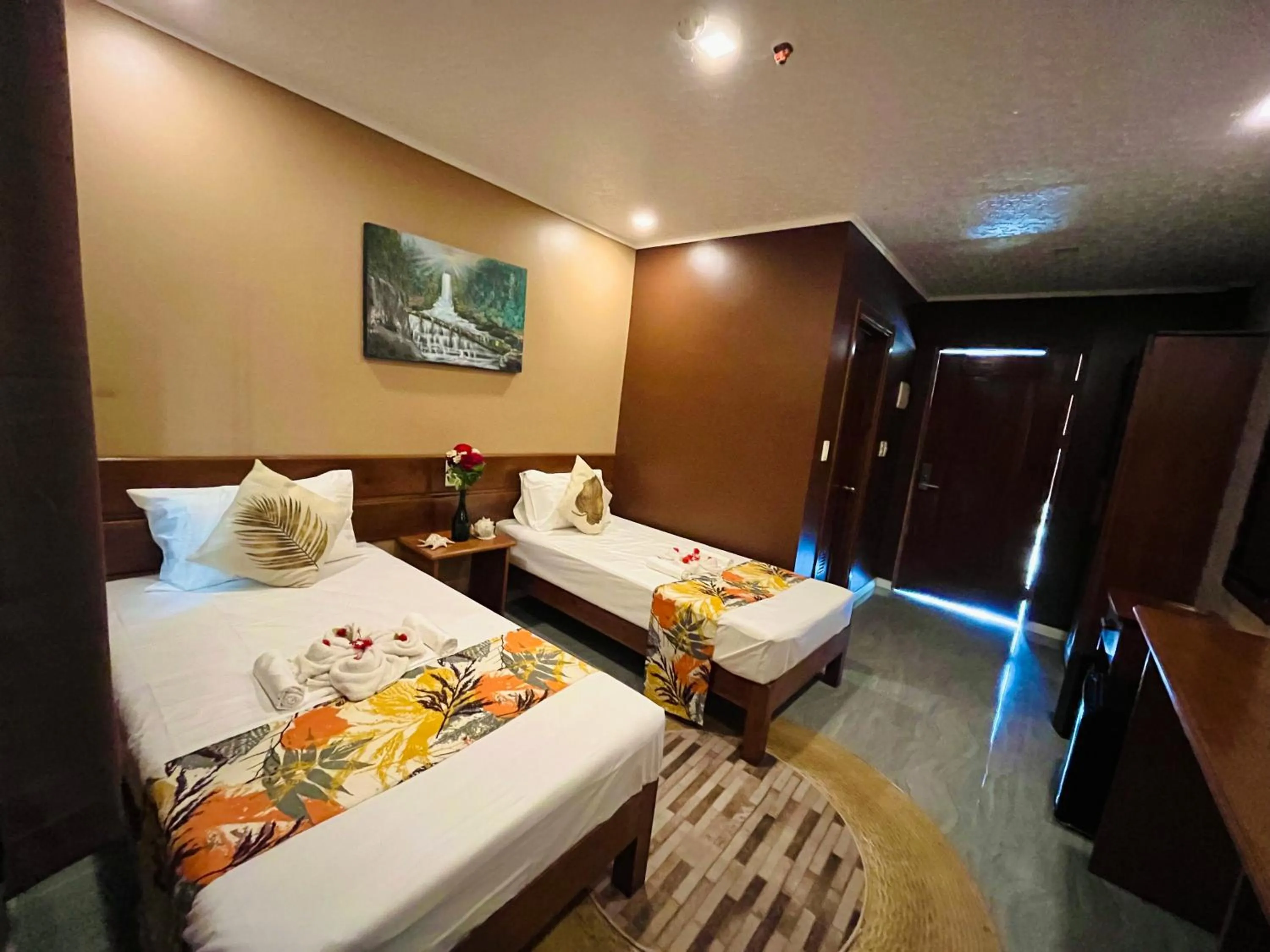 Bed in On Board Lifestyle Resort FREE MOTORBIKE