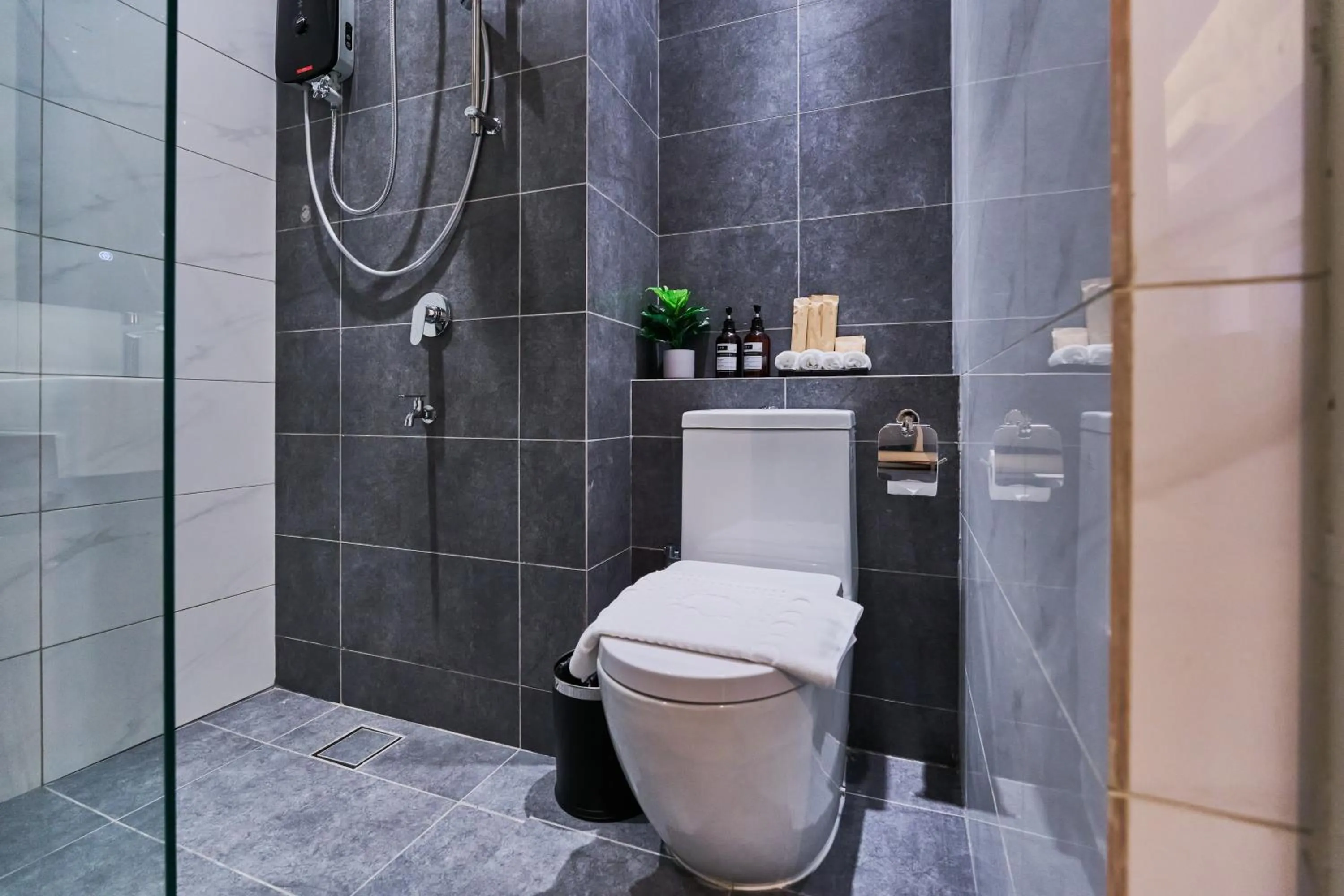 Toilet in The SIGAR Hotel at Sutera Bay