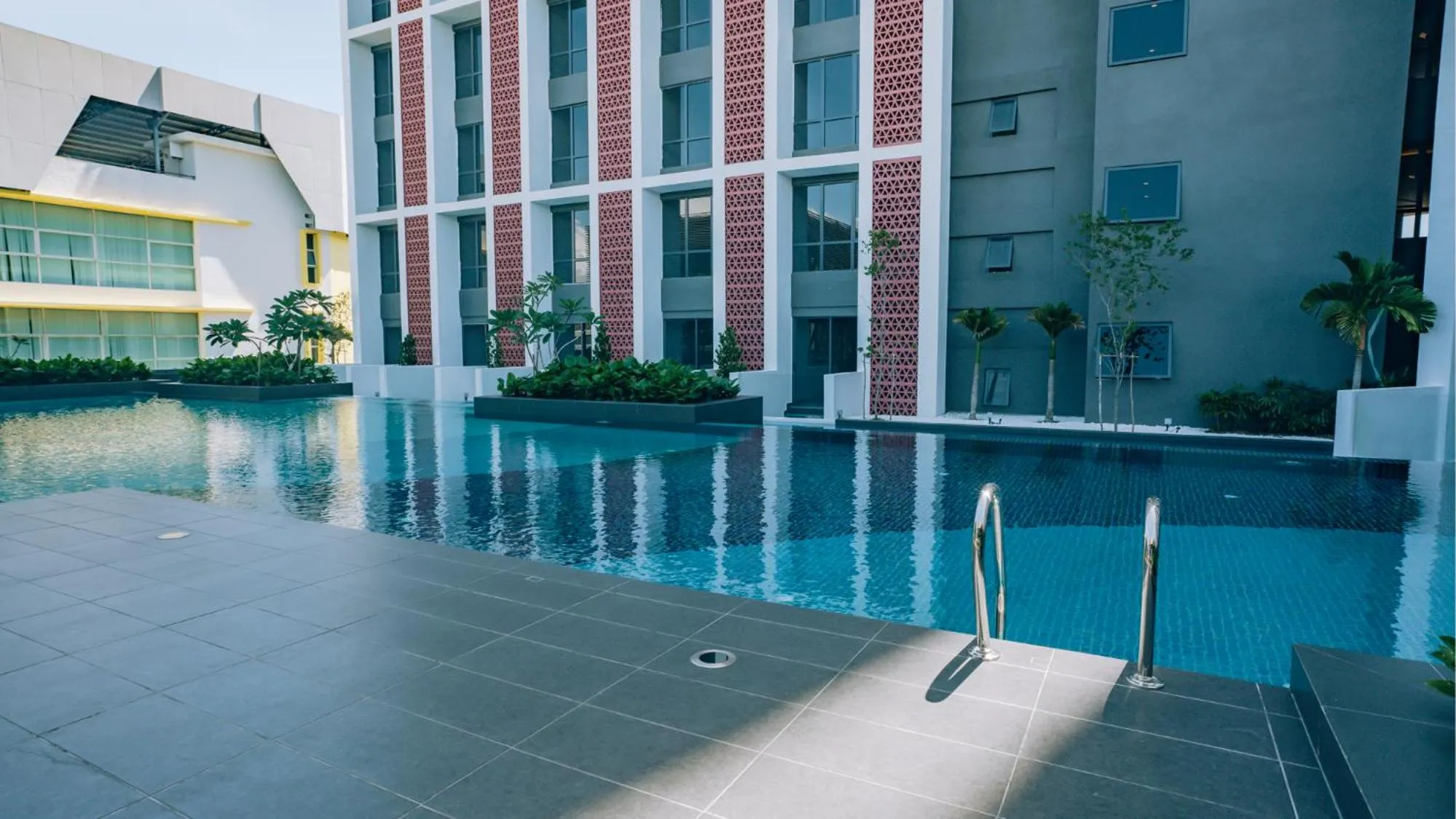 Swimming pool in The SIGAR Hotel at Sutera Bay