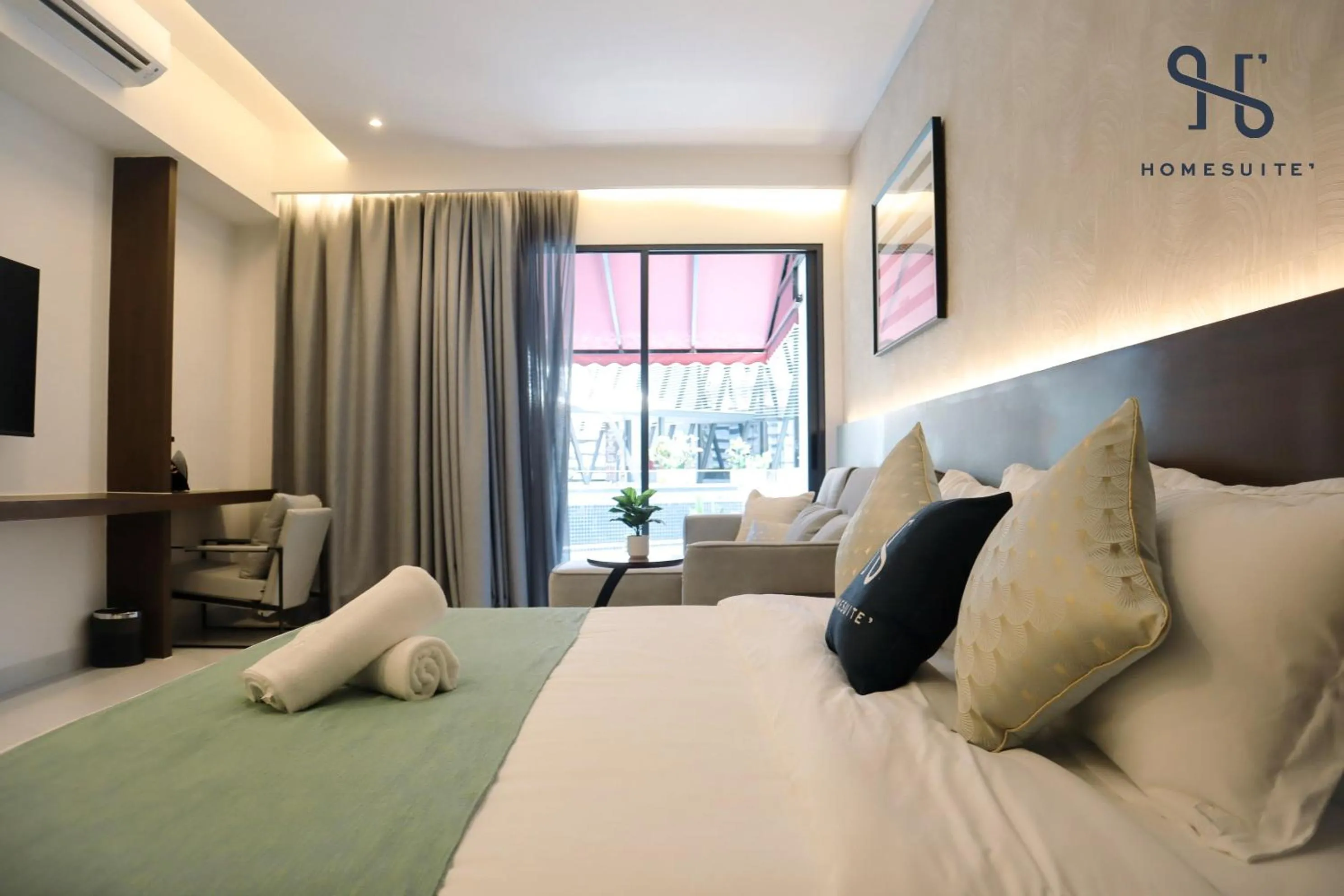 View (from property/room), Bed in The SIGAR Hotel at Sutera Bay