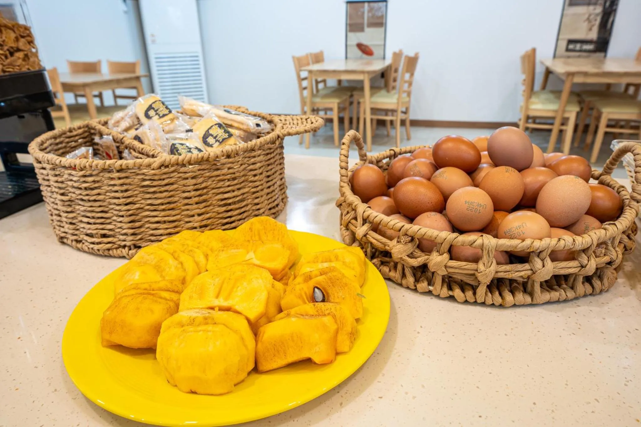 Buffet breakfast in Elegance hotel hwangridan