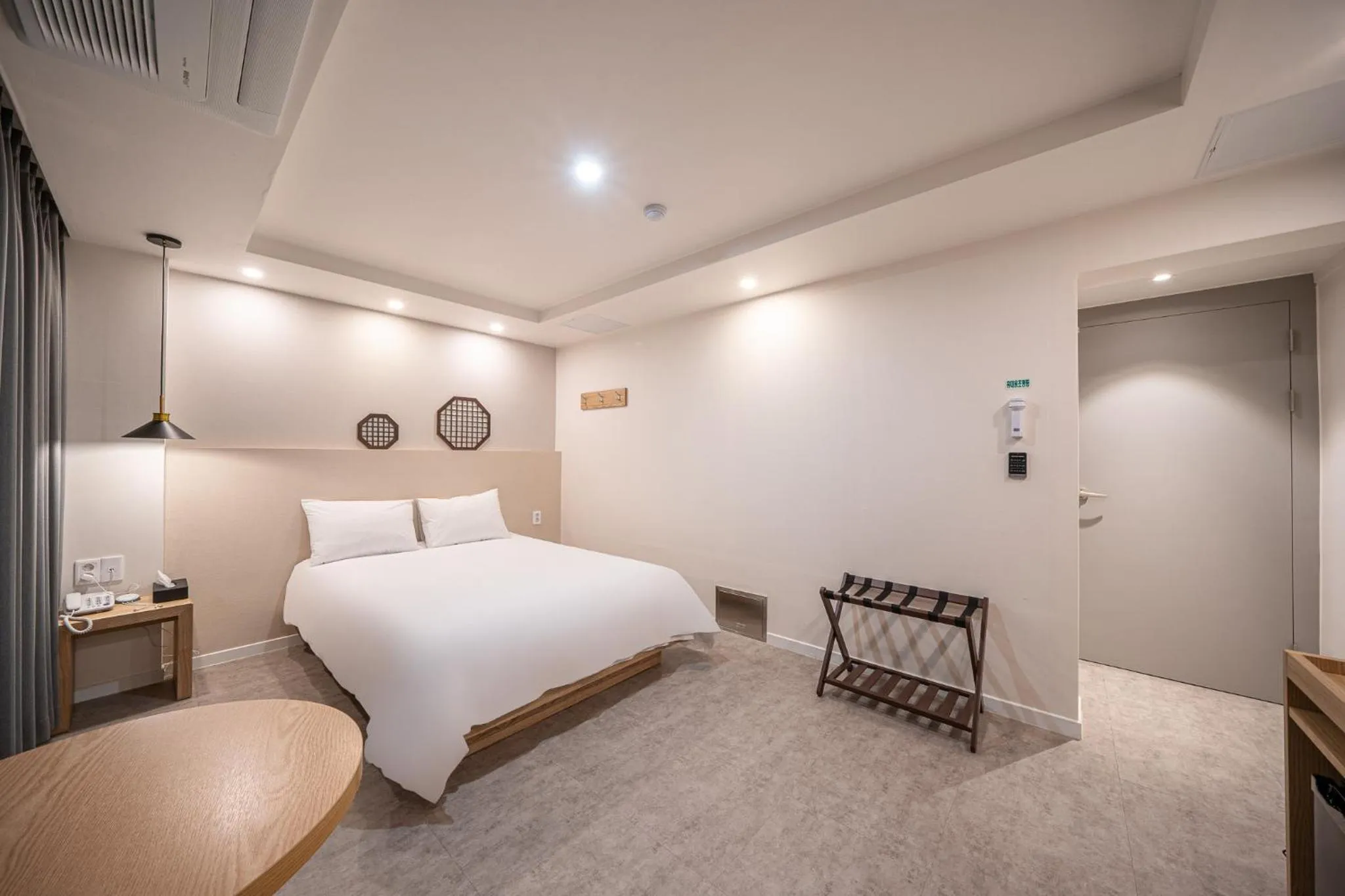 Bed in Elegance hotel hwangridan