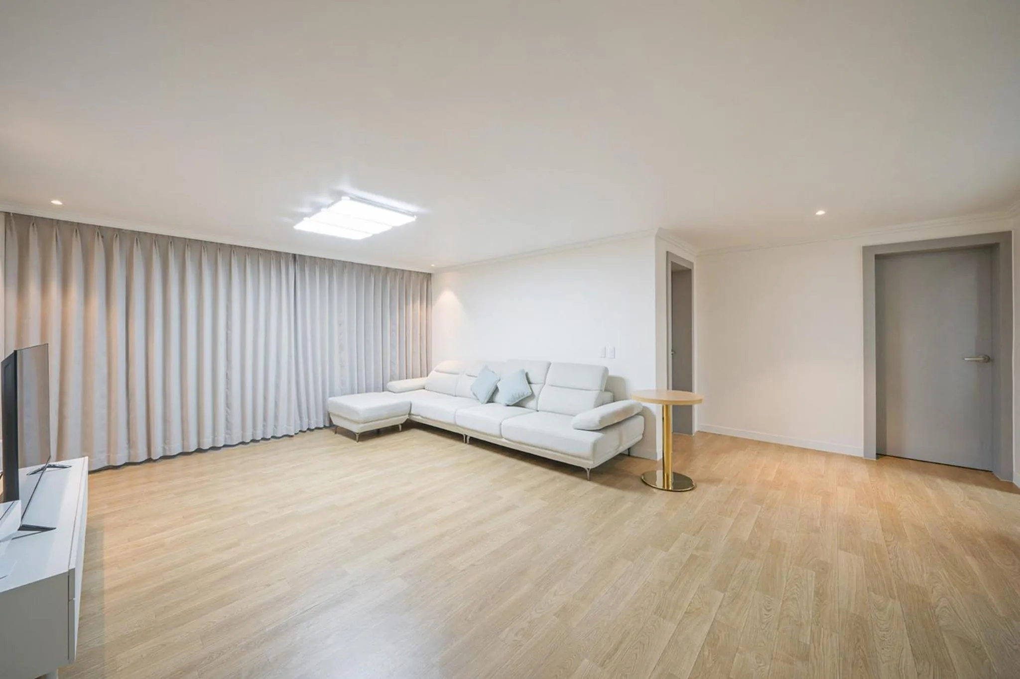 Bed in Elegance hotel hwangridan