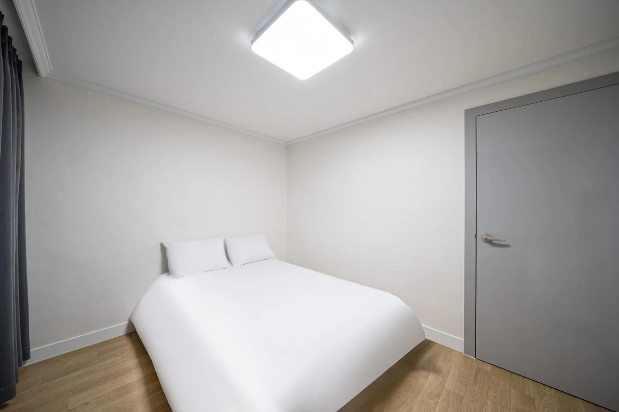 Bed in Elegance hotel hwangridan