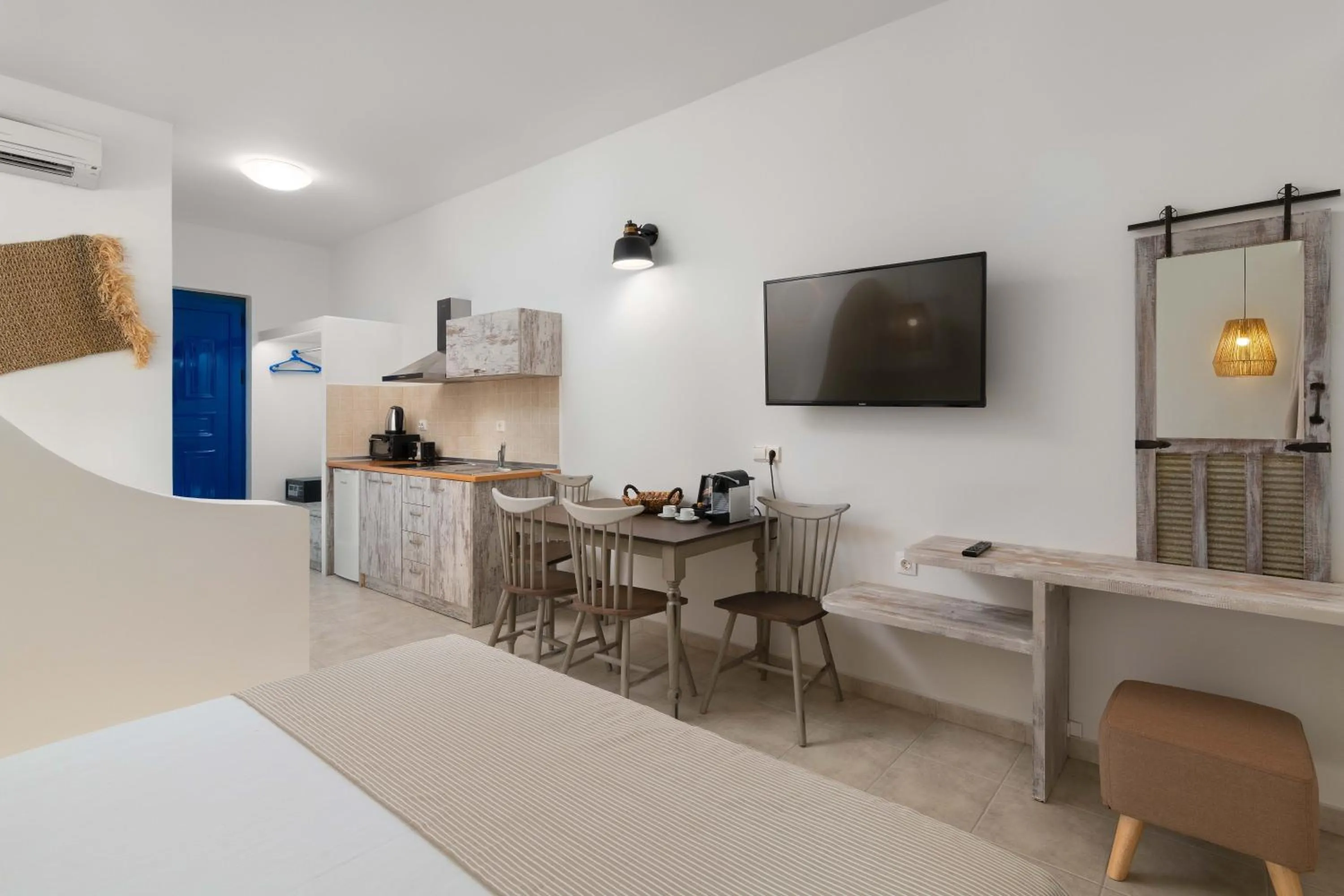 'Lindian Myth' Sea View Studios