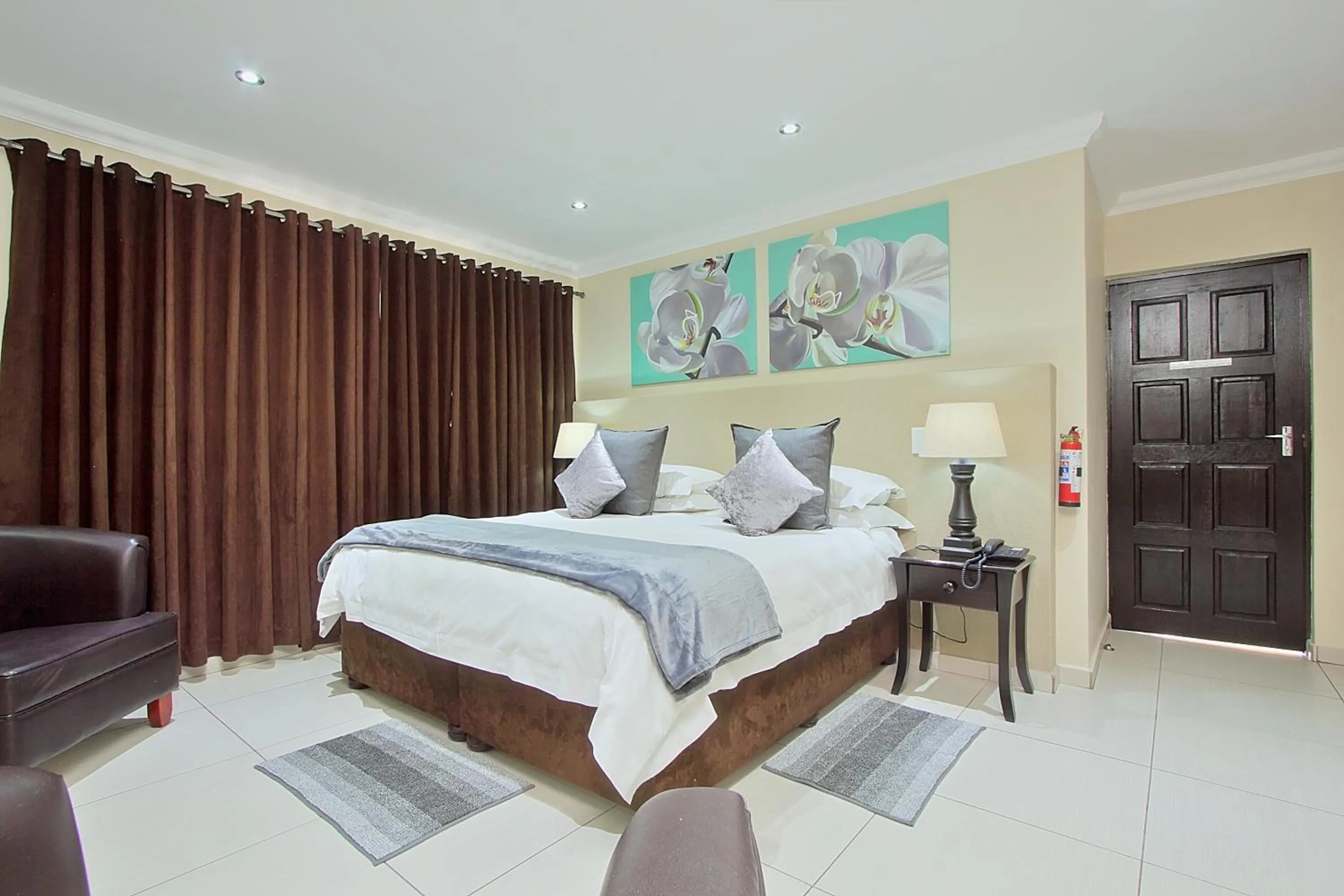 Bedroom, Bed in Gecko Inn