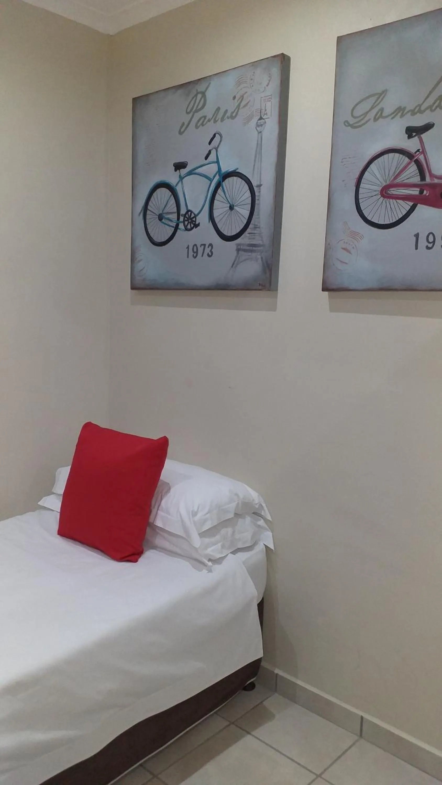 Bedroom, Bed in Gecko Inn